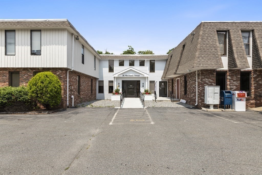 36 Mechanic Unit G, Foxboro, MA 02035