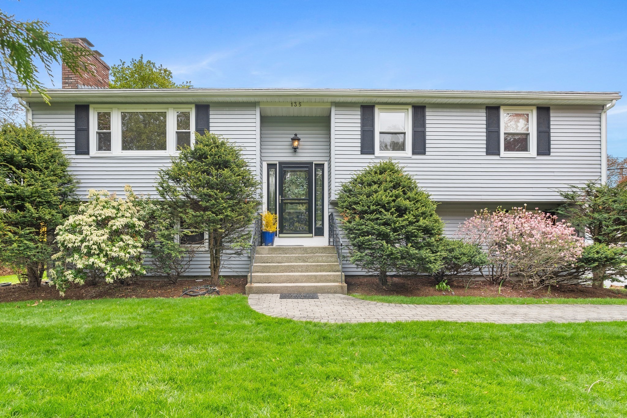 135 Forest Avenue, Hudson, MA 01749
