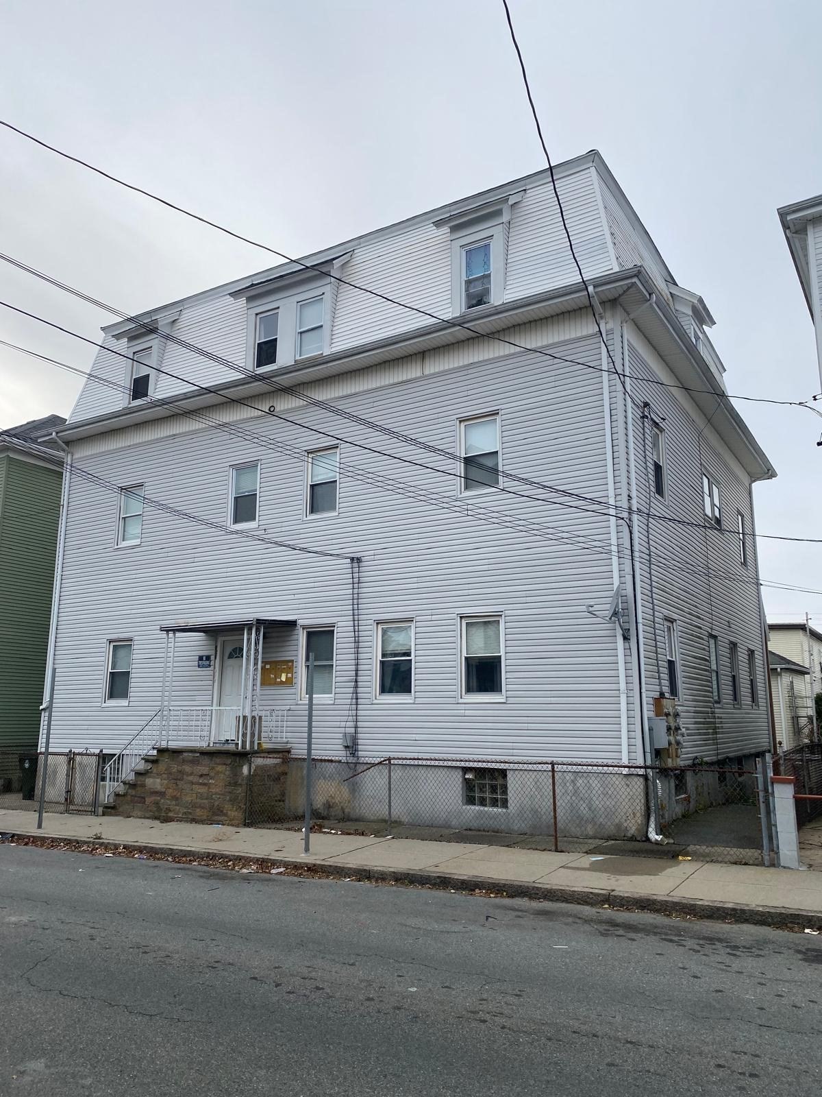 153 Jencks St, Fall River, MA 02723