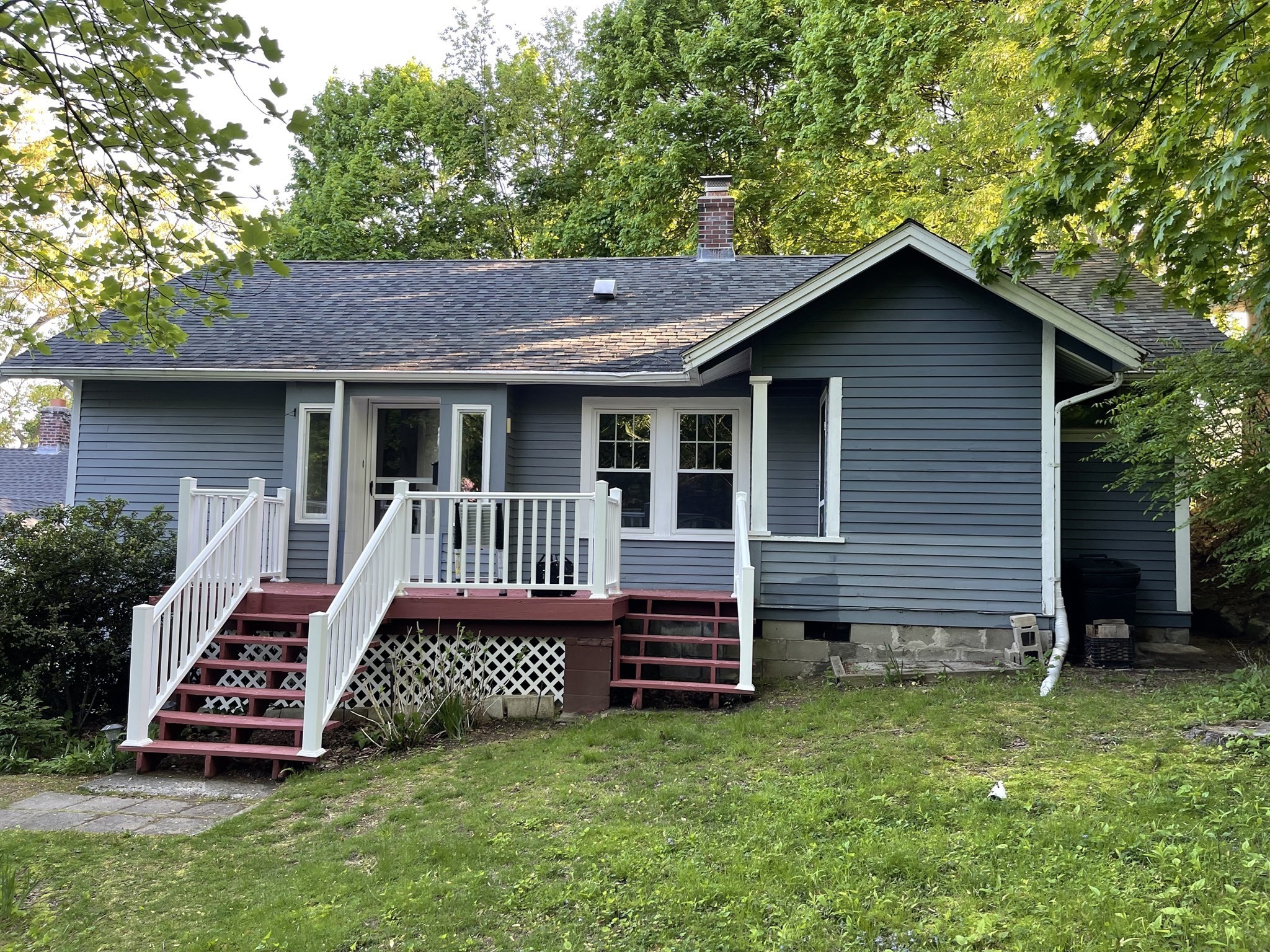 35 Iowa St, Worcester, MA 01602