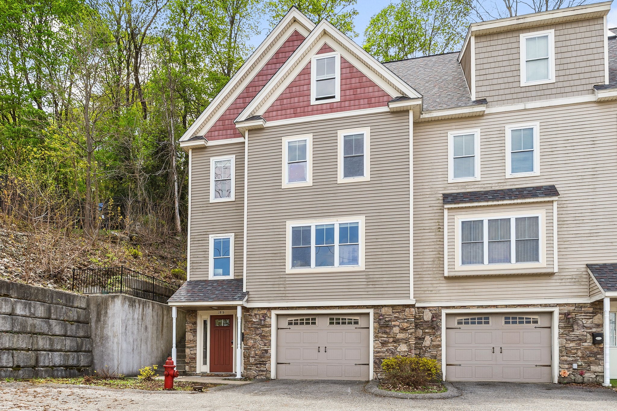 35 School St Unit D, Hudson, MA 01749