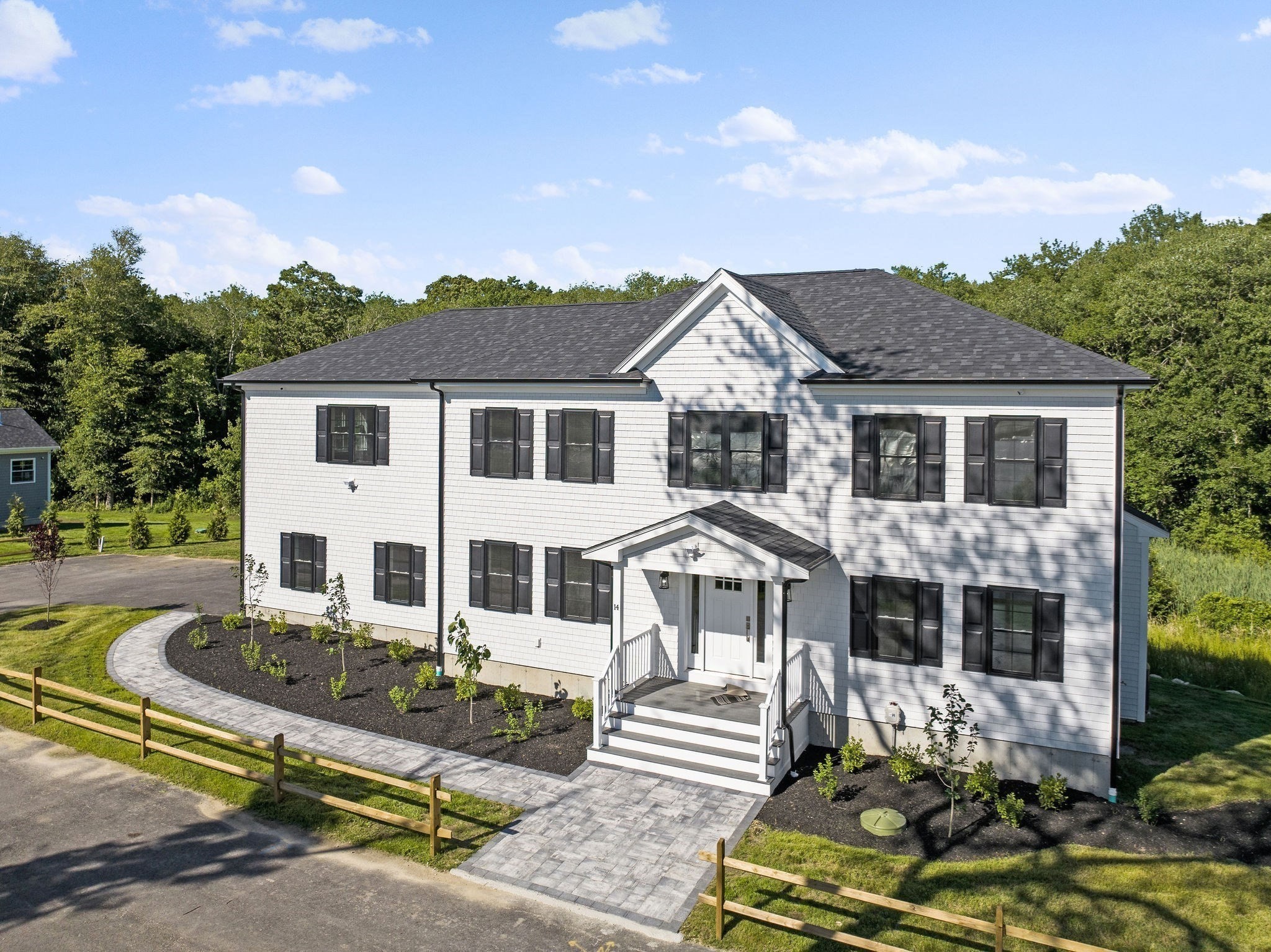 67 Morses Ln., Acushnet, MA 02743
