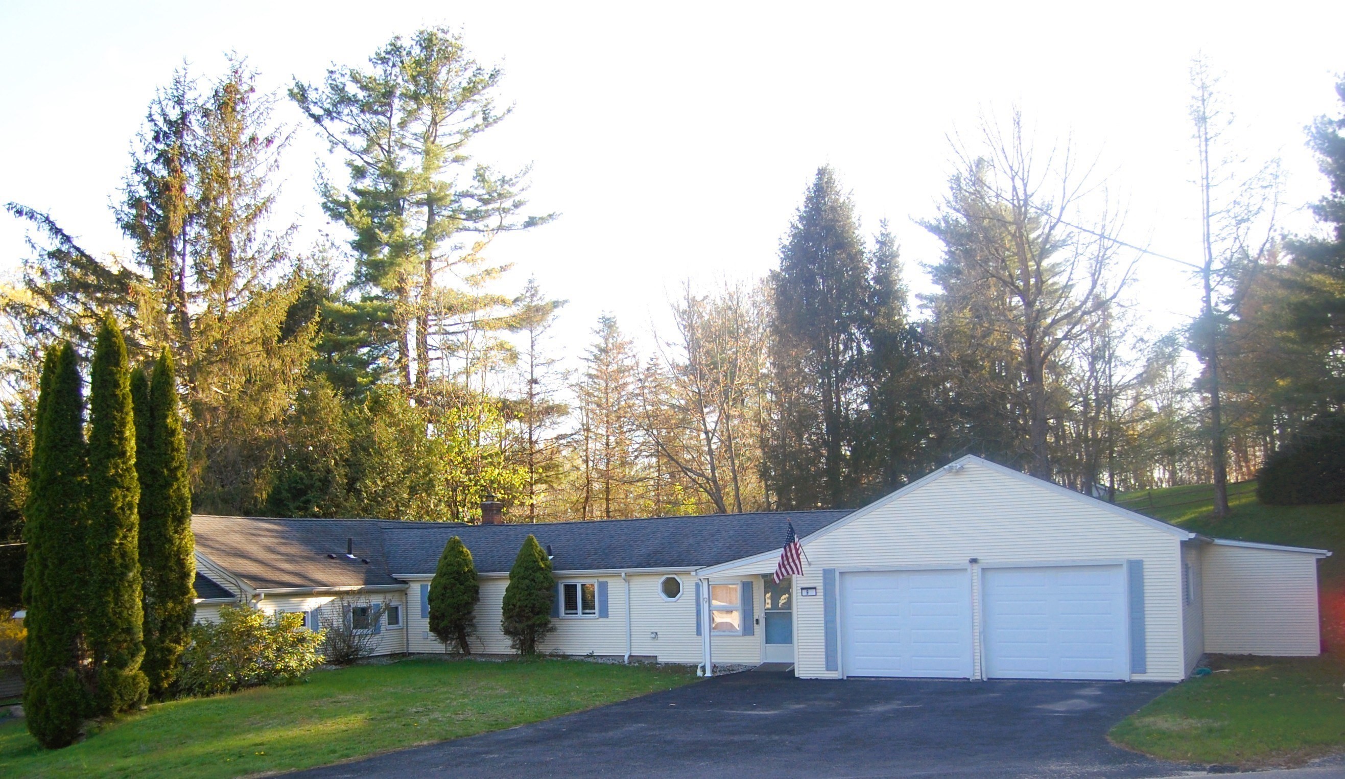 9 Harding St, Leicester, MA 01611 - Image 2