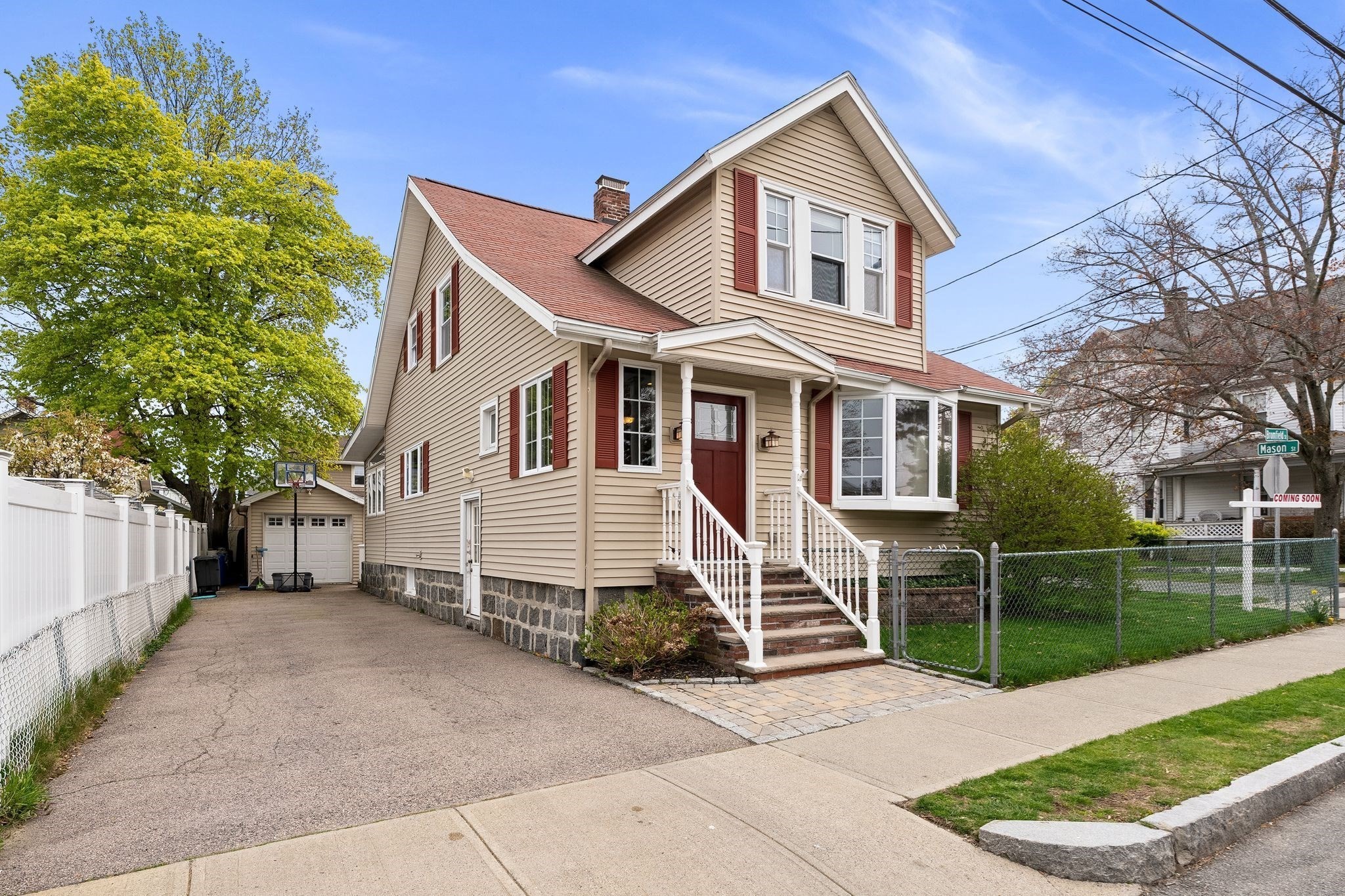69 Bromfield St, Quincy, MA 02170