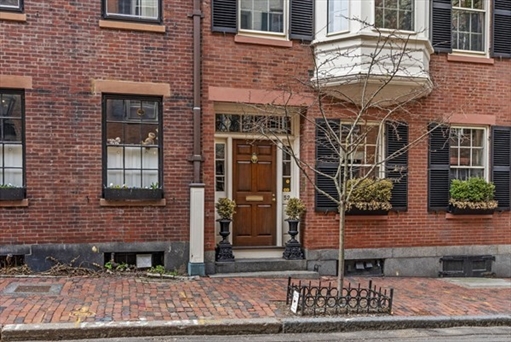 52 Pinckney St