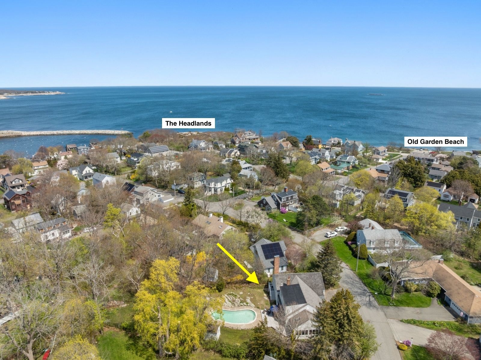 8 Marbee Rd, Rockport, MA 01966