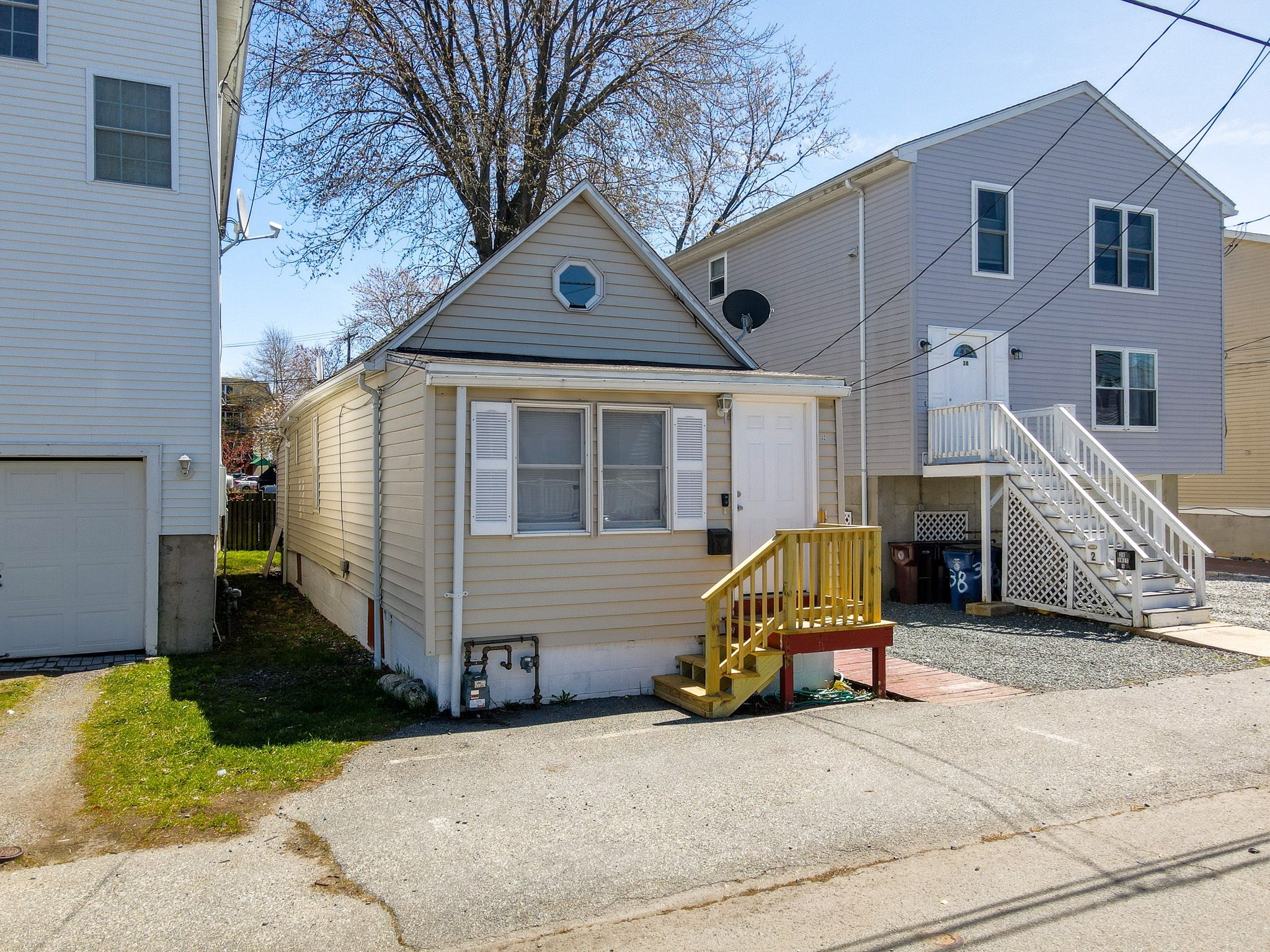 32 Arcadia St, Revere, MA 02151