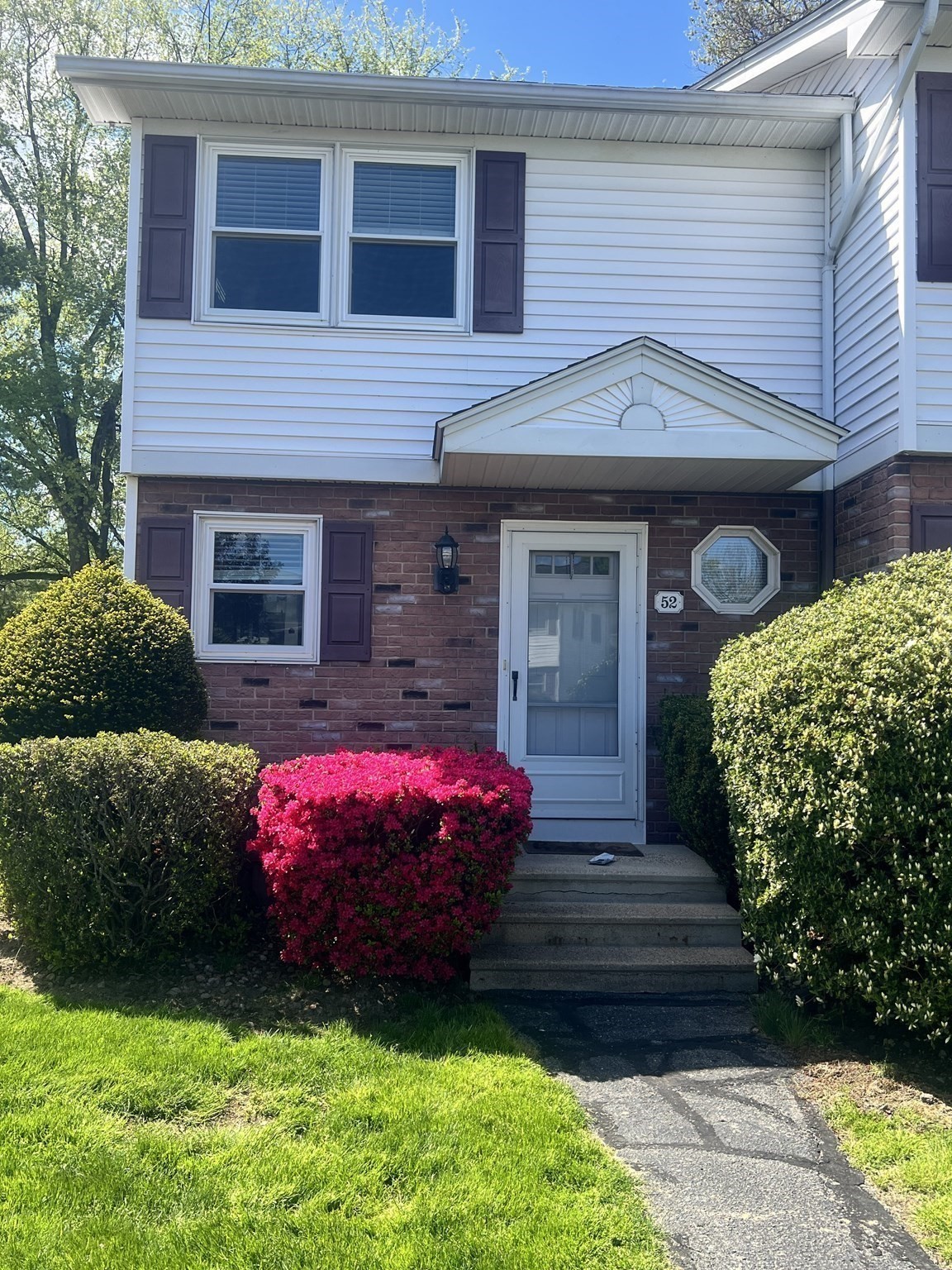 55 Empire St Unit 52, Chicopee, MA 01013