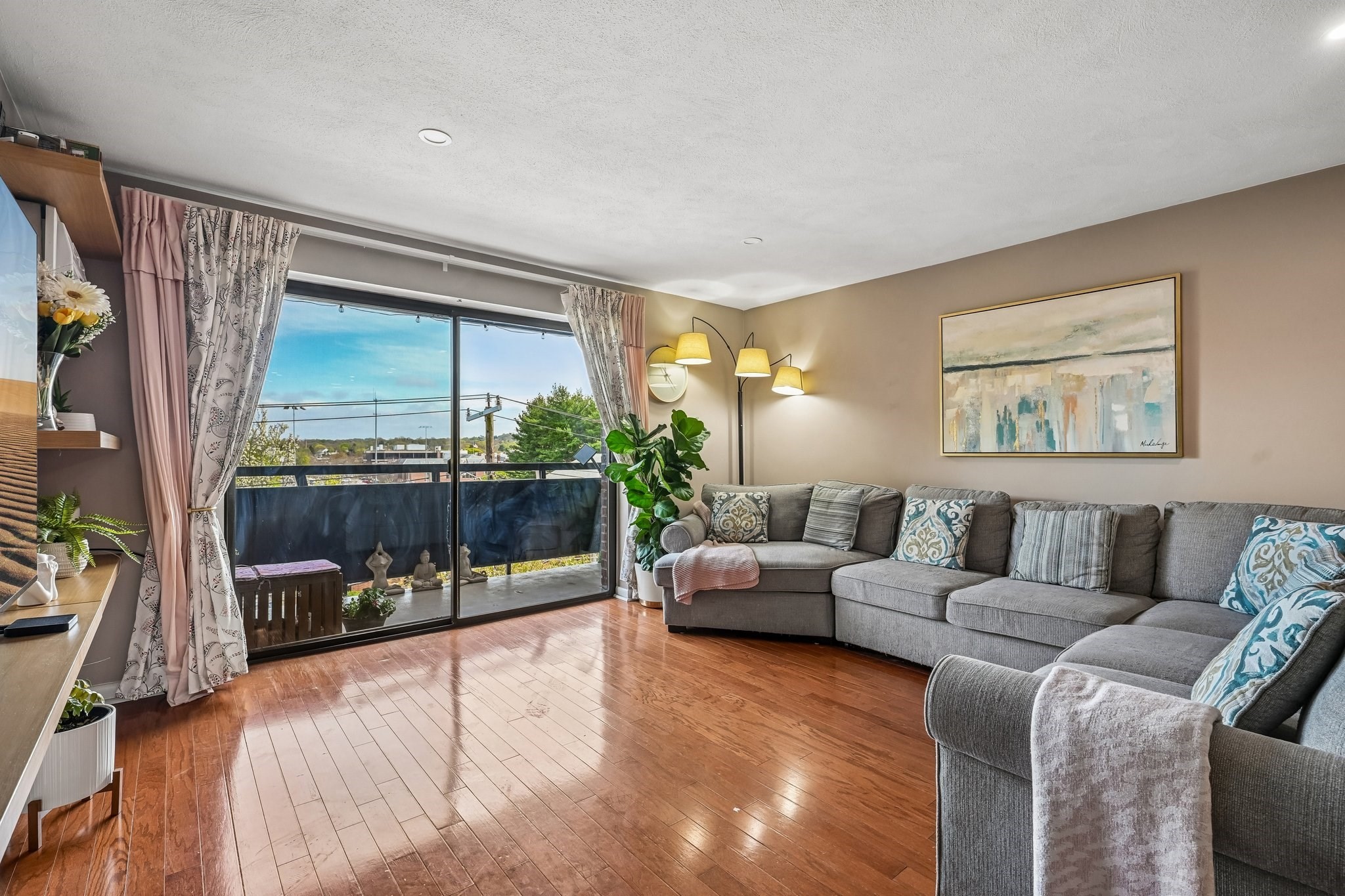 32 Whites Ave Unit D43, Watertown, MA 02472