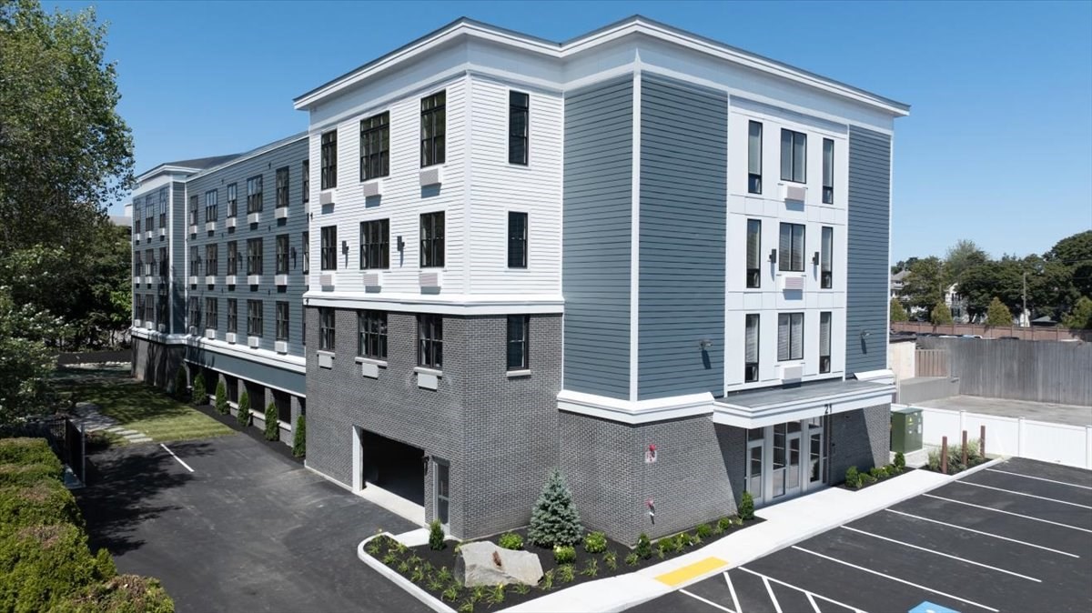 21 Totman Street Unit 302, Quincy, MA 02169