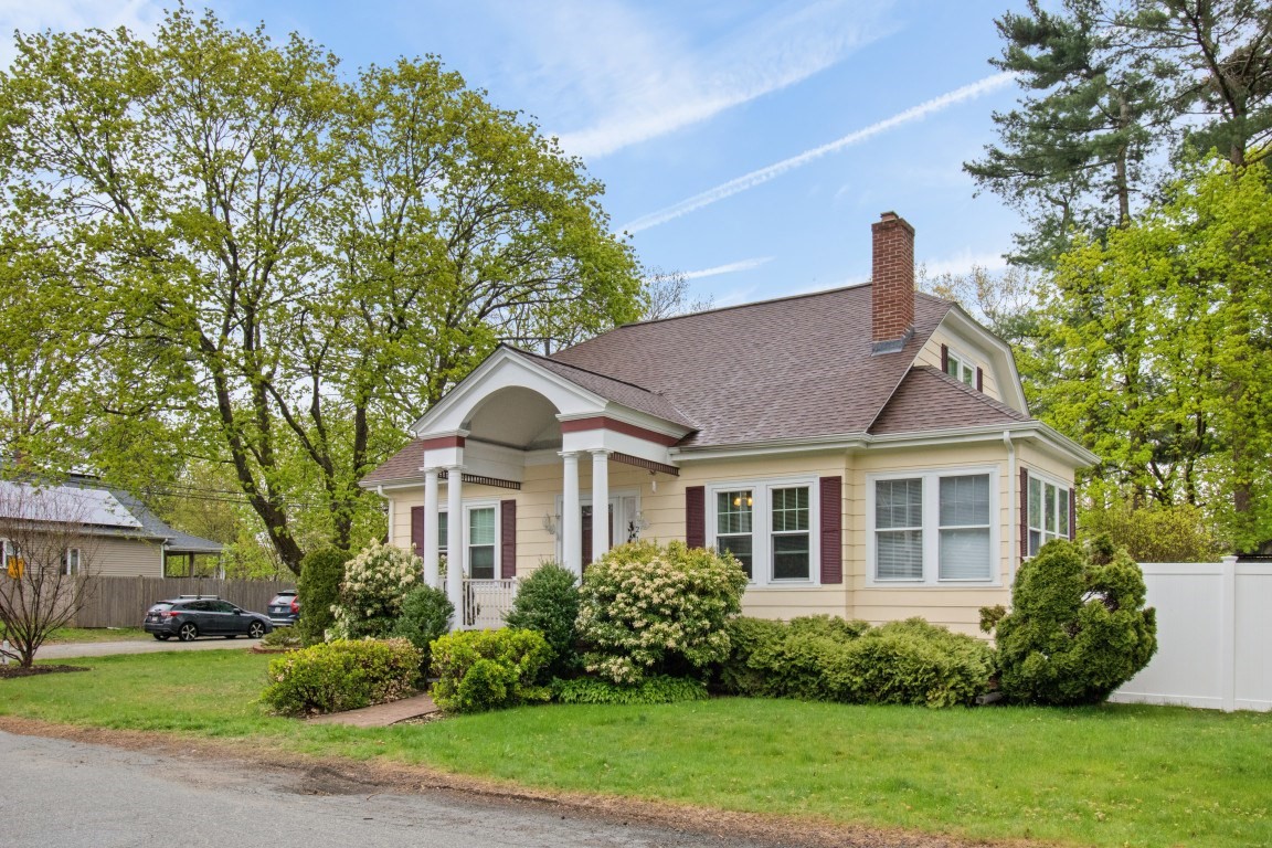 210 Robert St, Attleboro, MA 02703