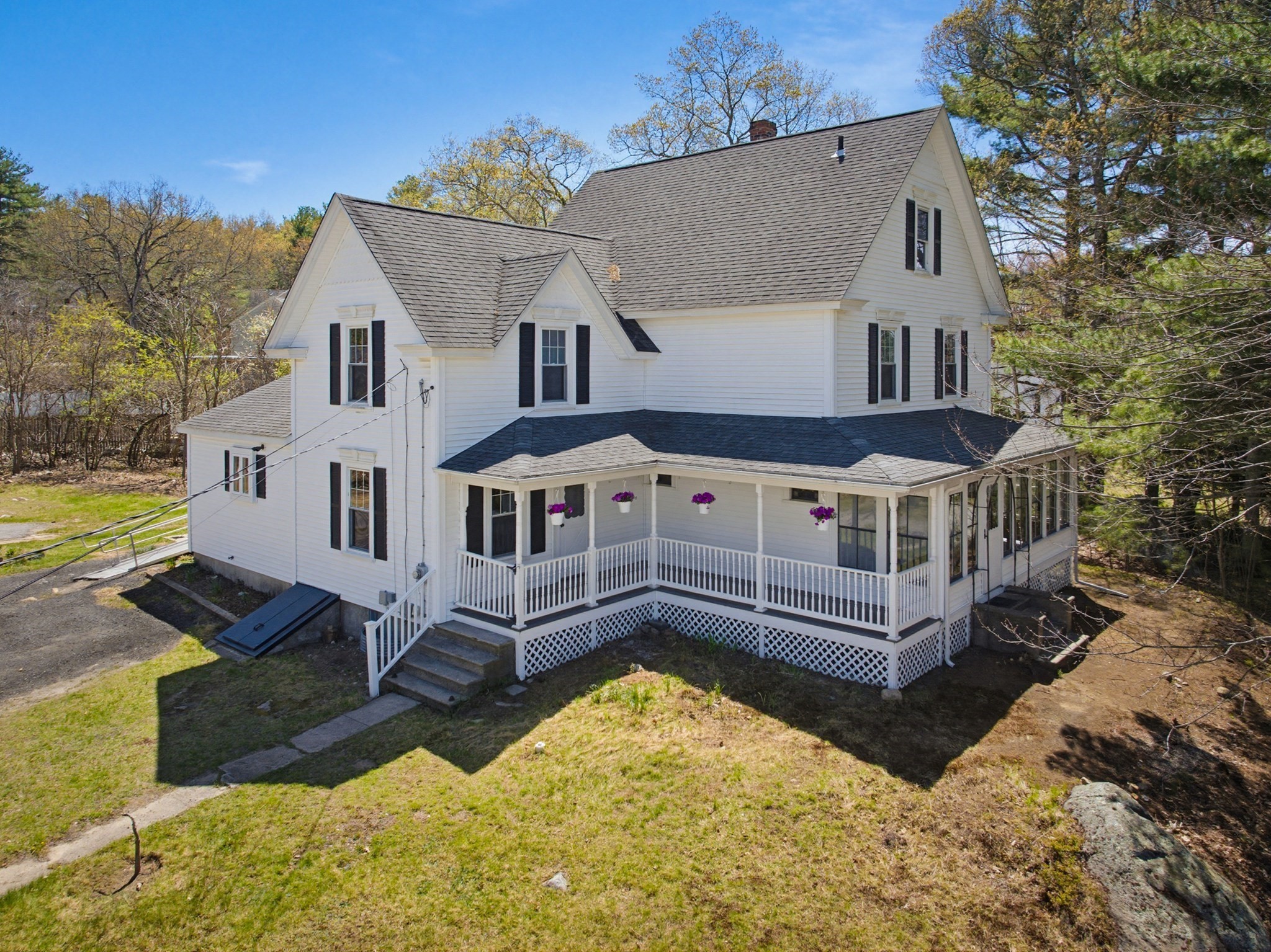 298 Providence Rd, Northbridge, MA 01588