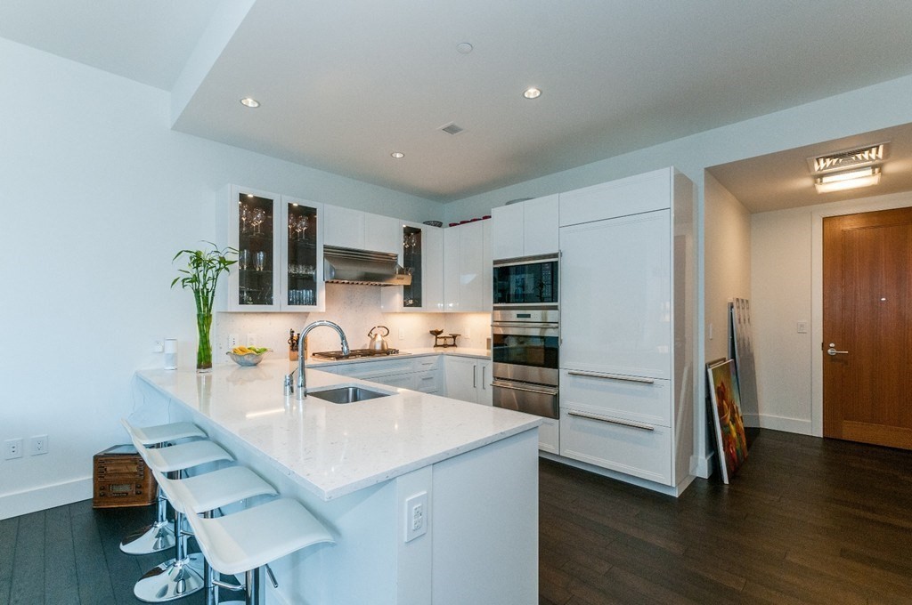 22 Liberty Dr Unit 10I, Seaport, Boston, MA 02210