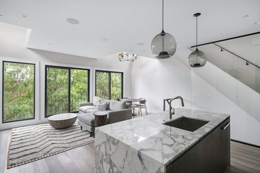 320 Shawmut Ave, Apt 4