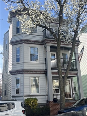 10 Antrim St, Apt 2