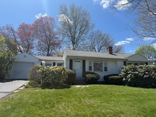 40 Dunster Rd, Framingham, MA 01702