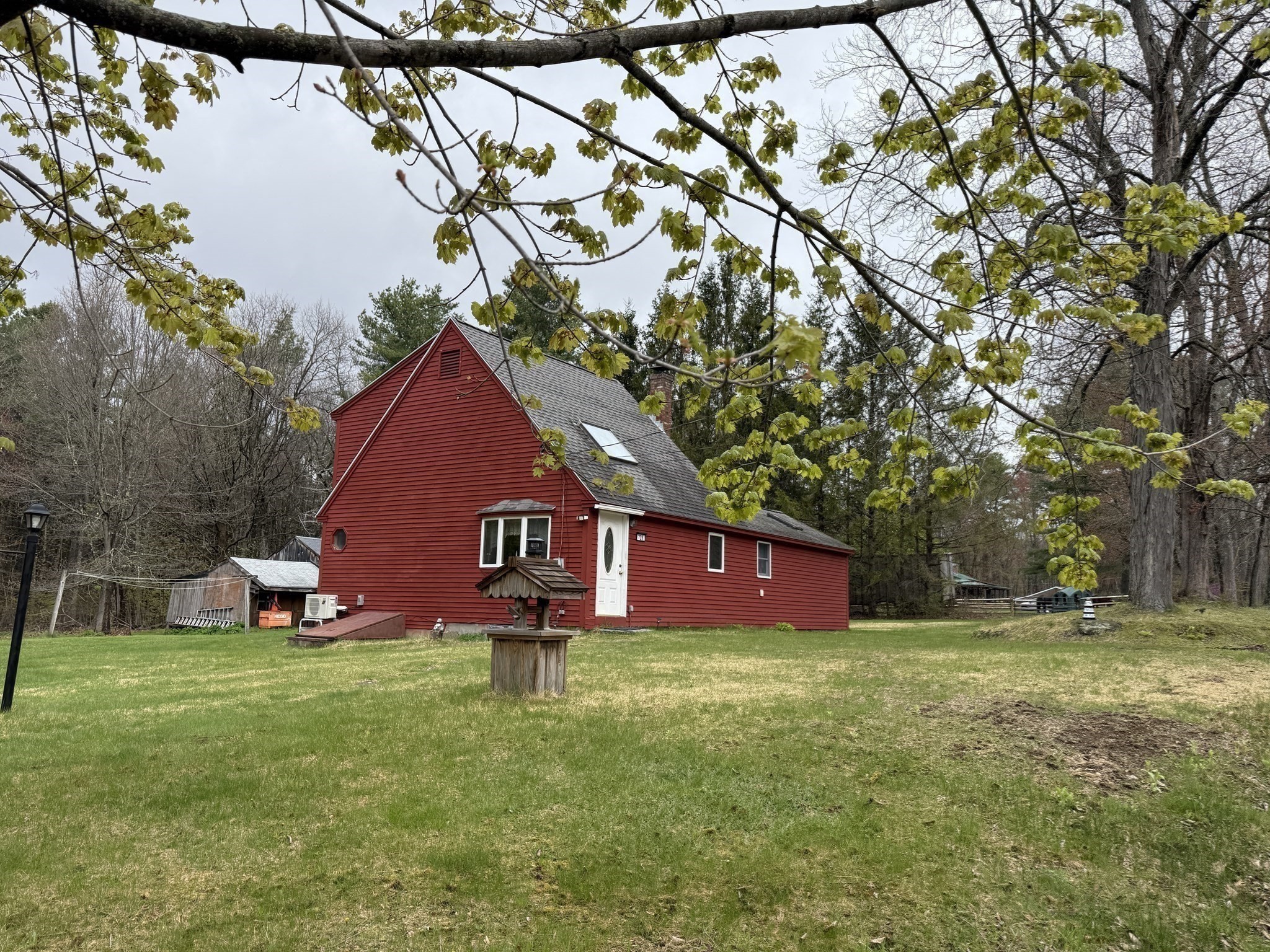 729 North Rd, Hardwick, MA 01037