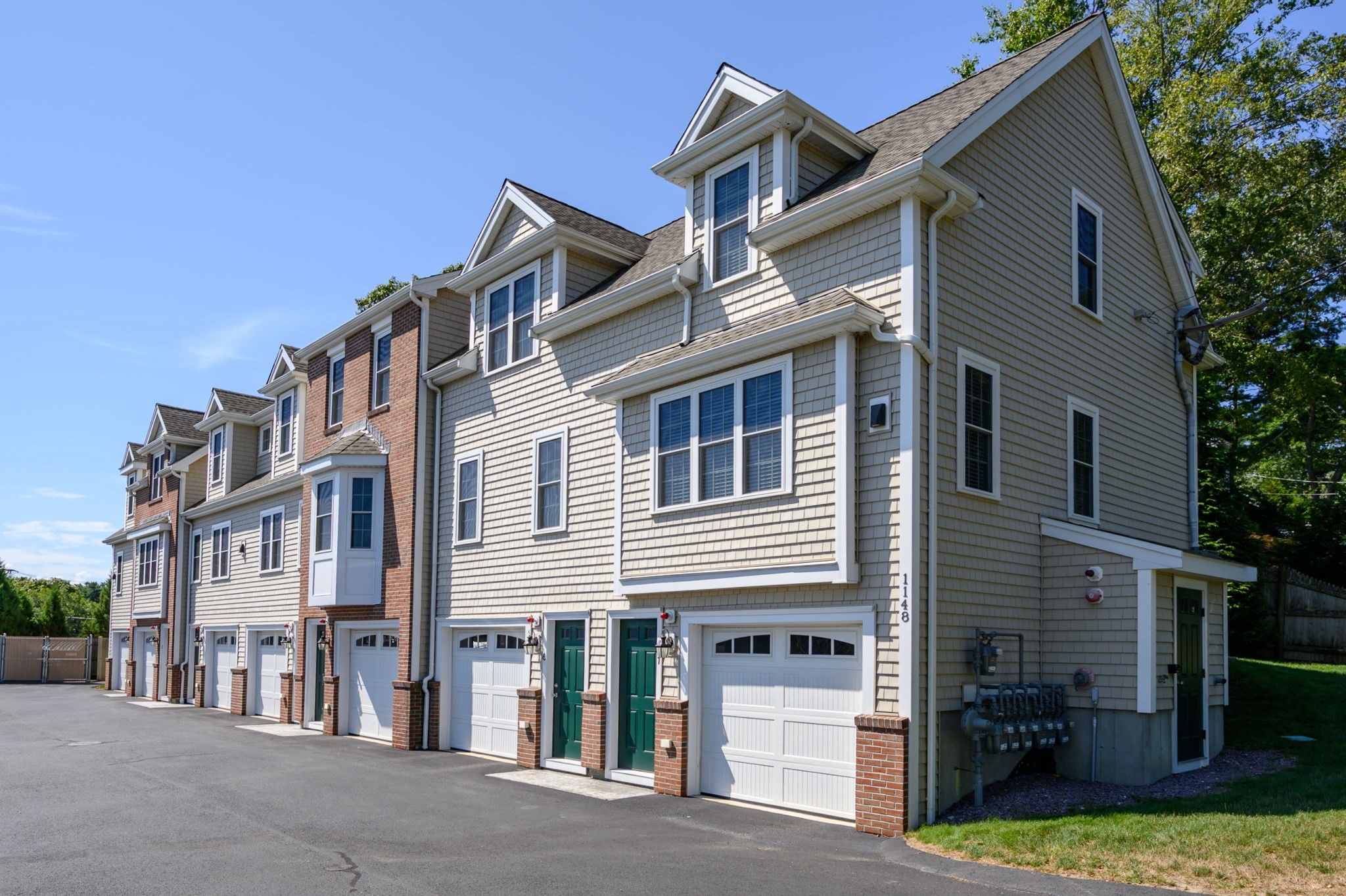 1148 Bedford St, Abington, MA 02351