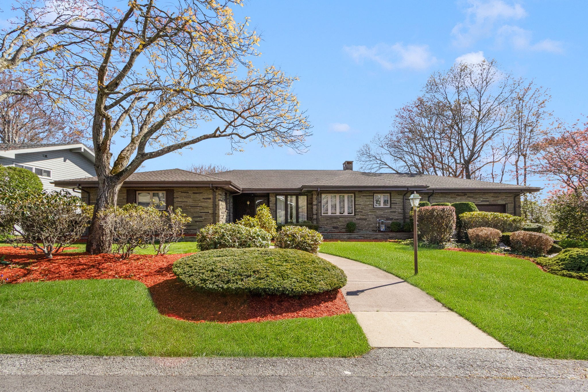 45 Archer St, Fall River, MA 02720