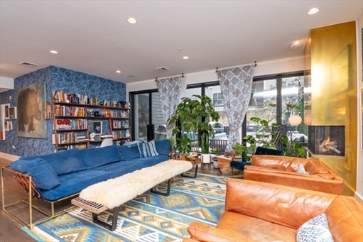 621 EAST FIRST, Apt A4