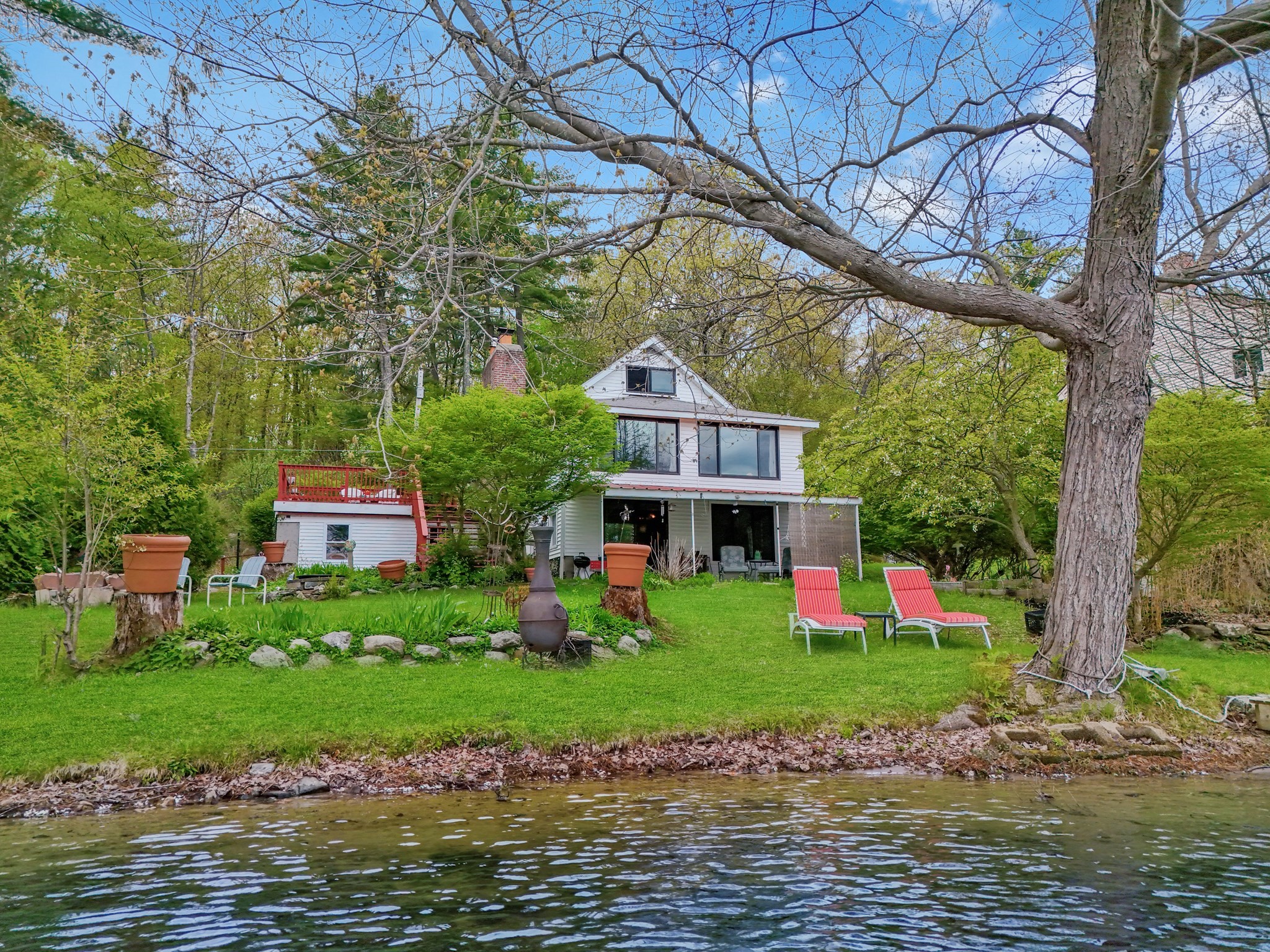 31 Spring St, Lunenburg, MA 01462