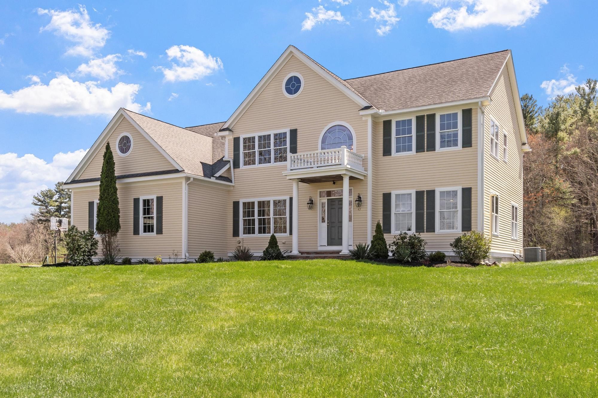 43 Old Mill Rd, Harvard, MA 01451