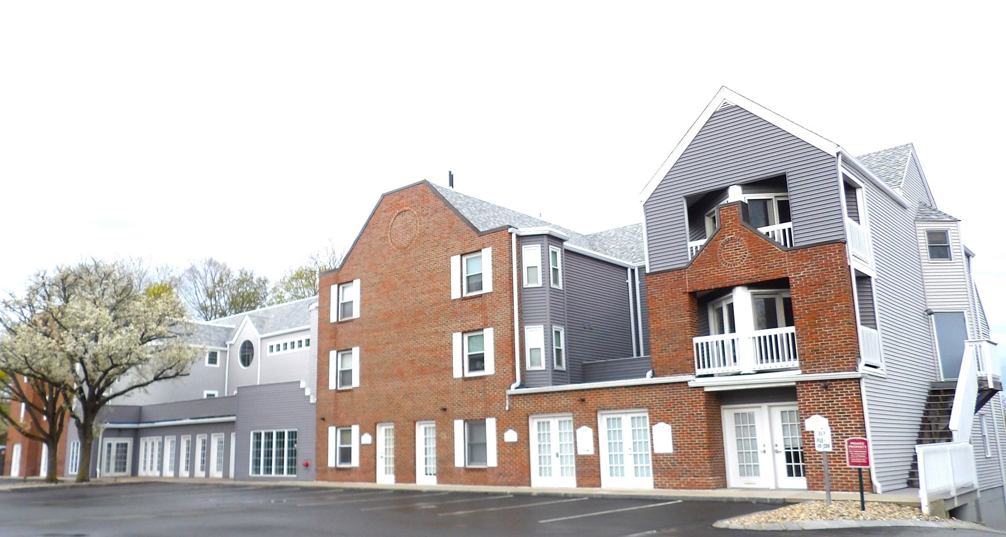 212 Humphrey St Unit 202, Marblehead, MA 01945