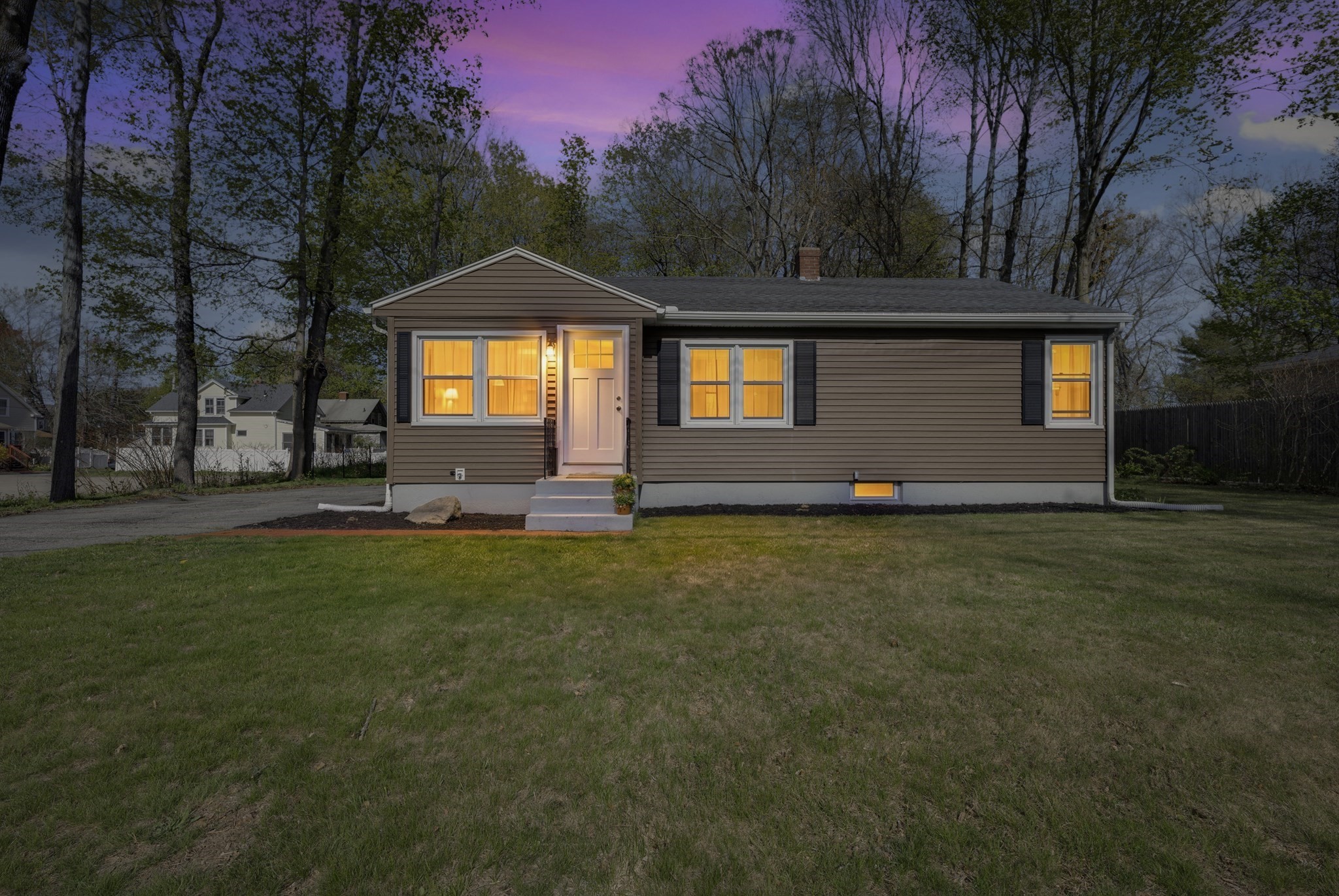 43 Grandview Ave, Worcester, MA 01603