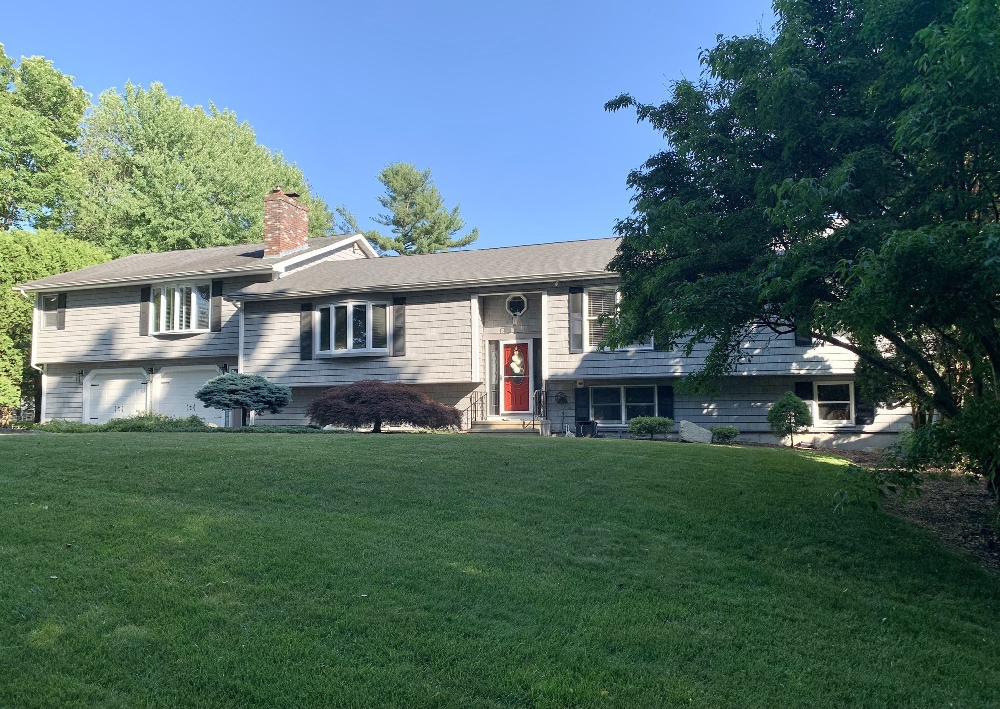 28 Woodside Dr, Grafton, MA 01519