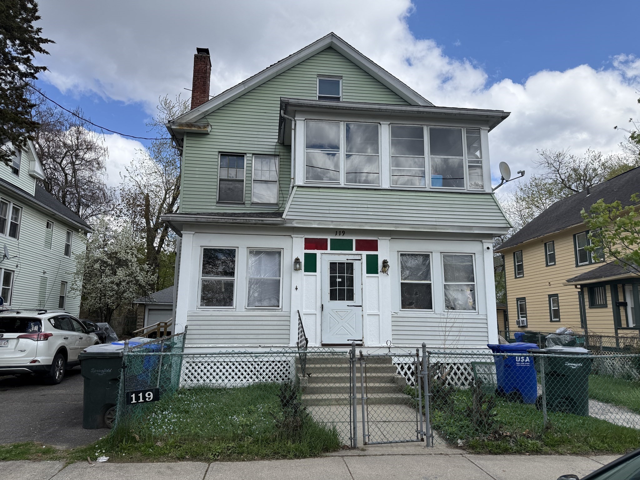 119 Middlesex St, Springfield, MA 01109