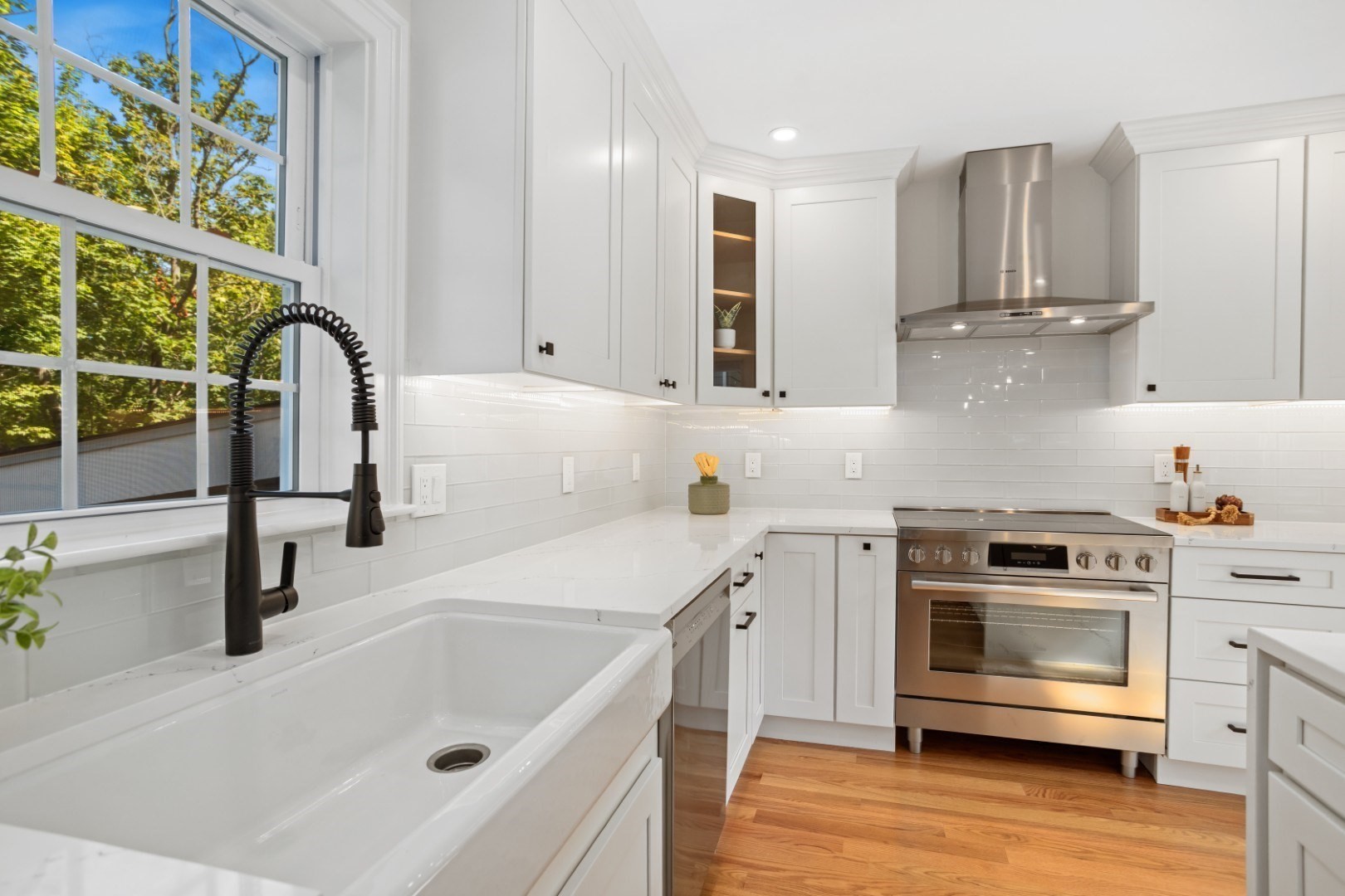 21 Vista St, Melrose, MA 02176 - Image 5