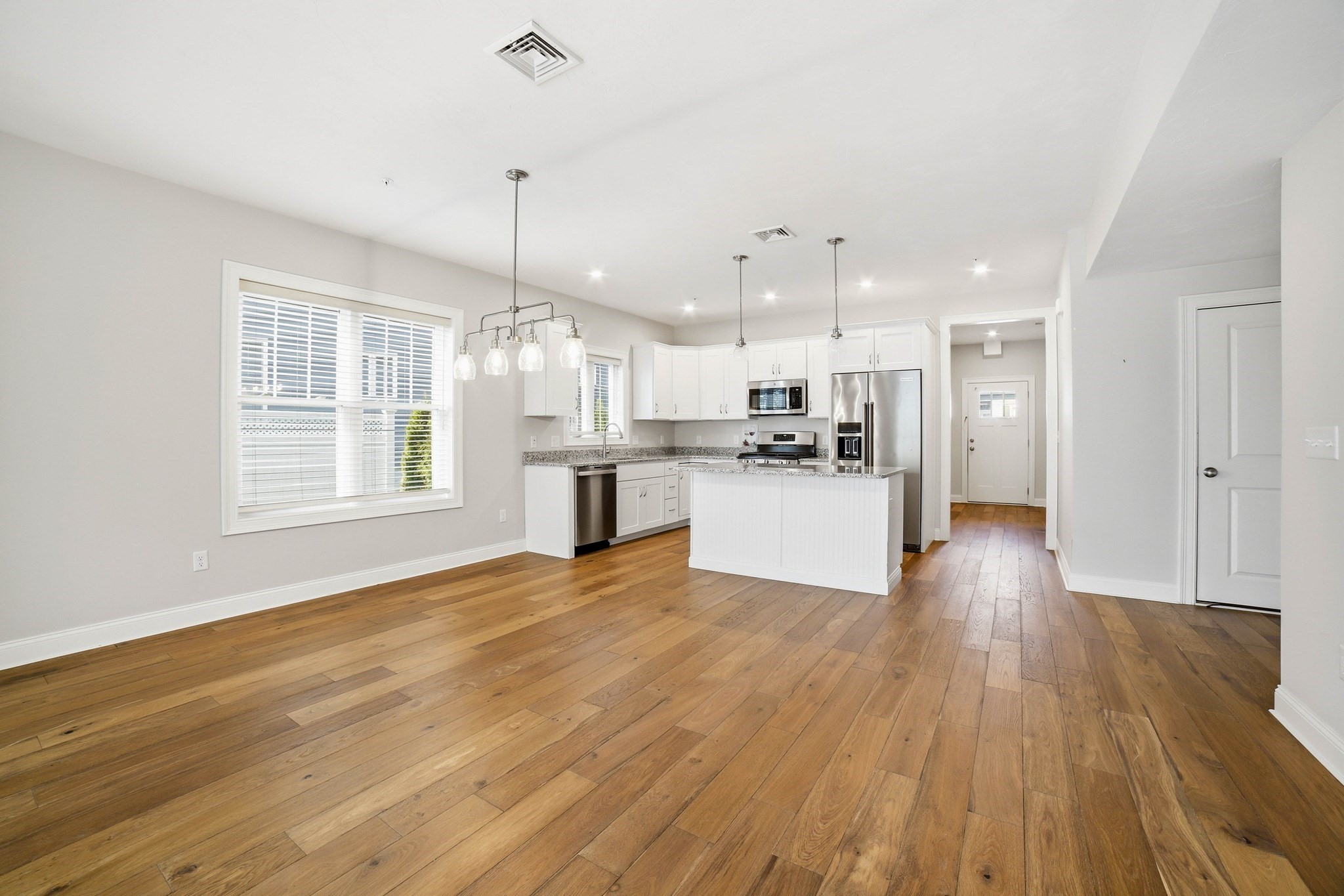 707 Southwood Ln Unit 707, Clinton, MA 01510 - Image 4