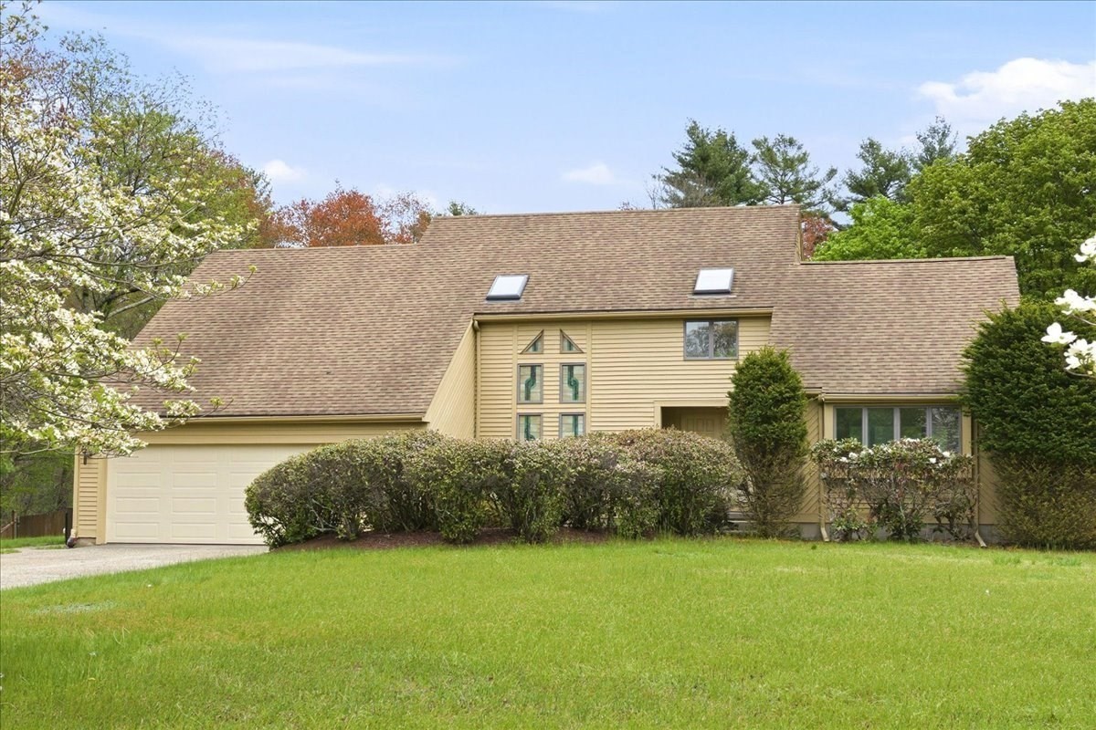 6 Hoover Rd, Norfolk, MA 02056