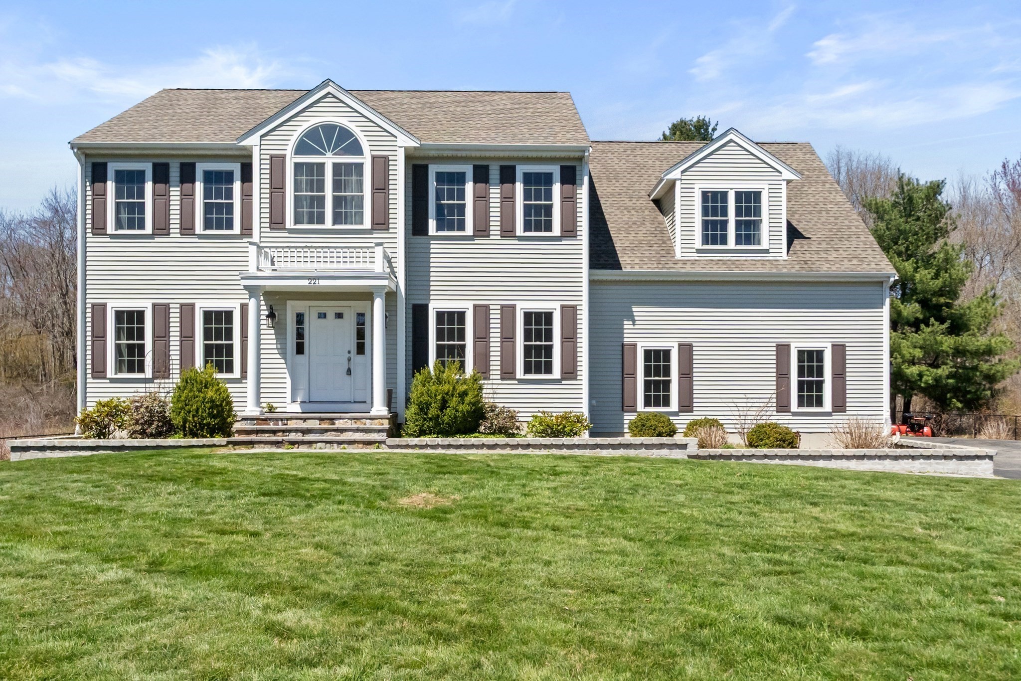 221 Chestnut St, Abington, MA 02351