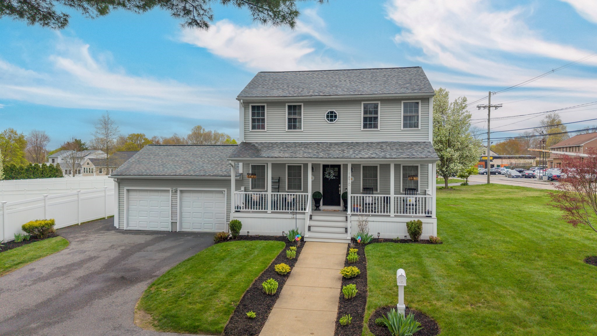 1870 County St, Somerset, MA 02726