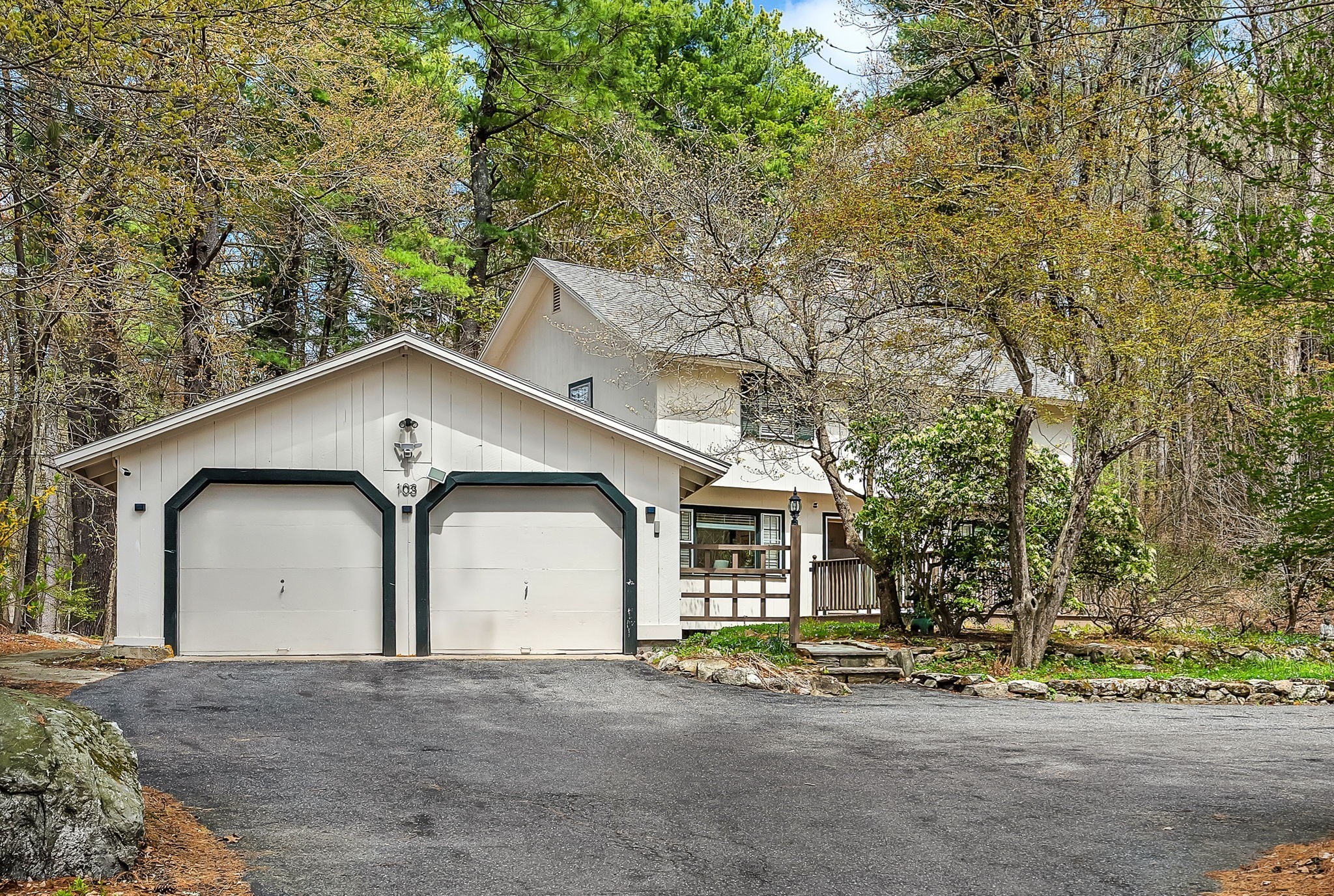 103 Newtown Rd, Acton, MA 01720