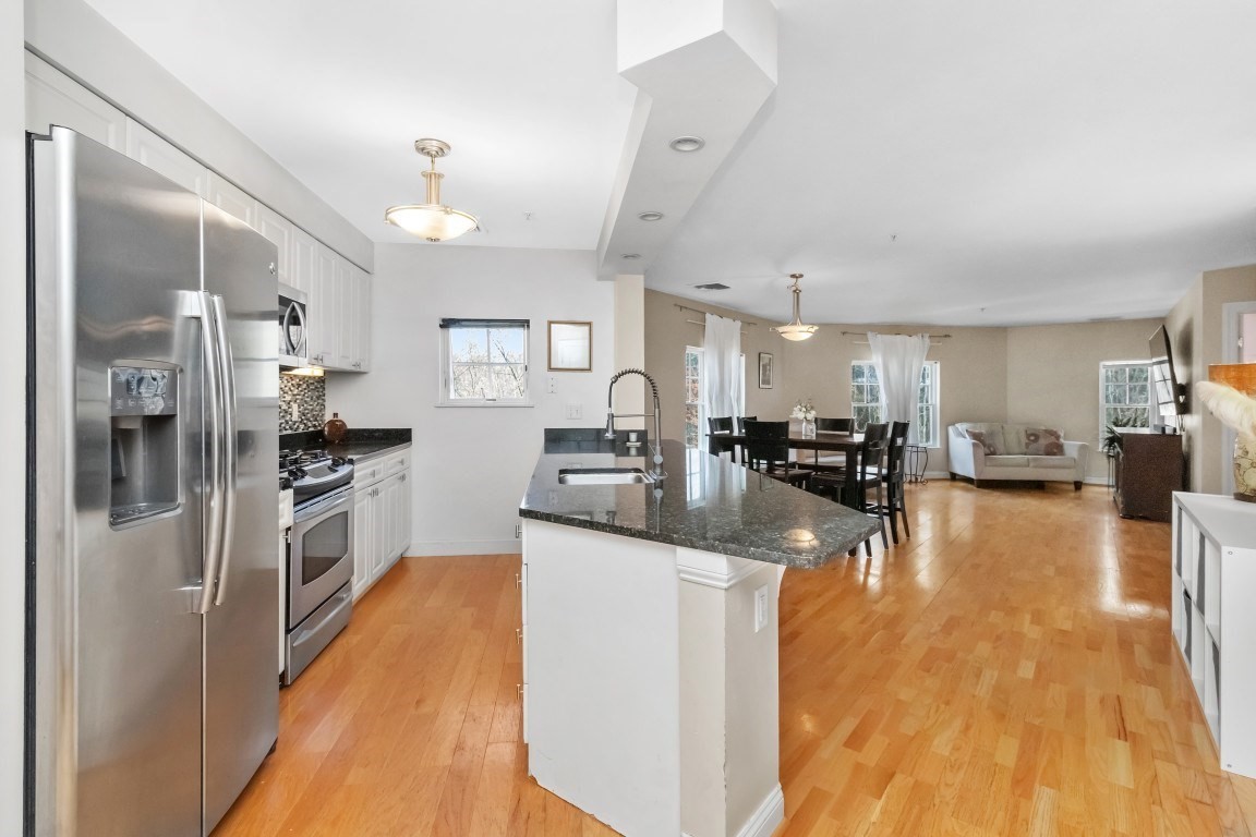 501 Commerce Dr Unit 2204, Braintree, MA 02184