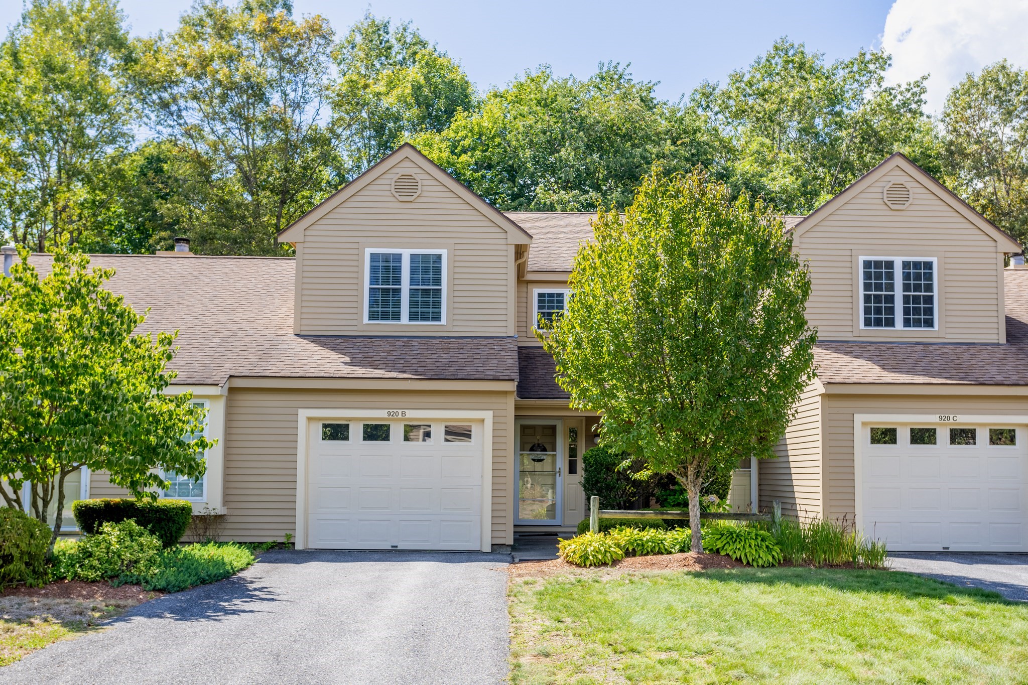 920 Ridgefield Cir Unit 920B, Clinton, MA 01510