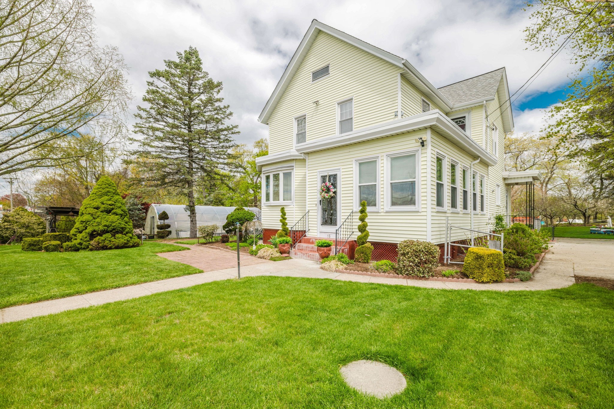 18 Central Ave, Seekonk, MA 02771