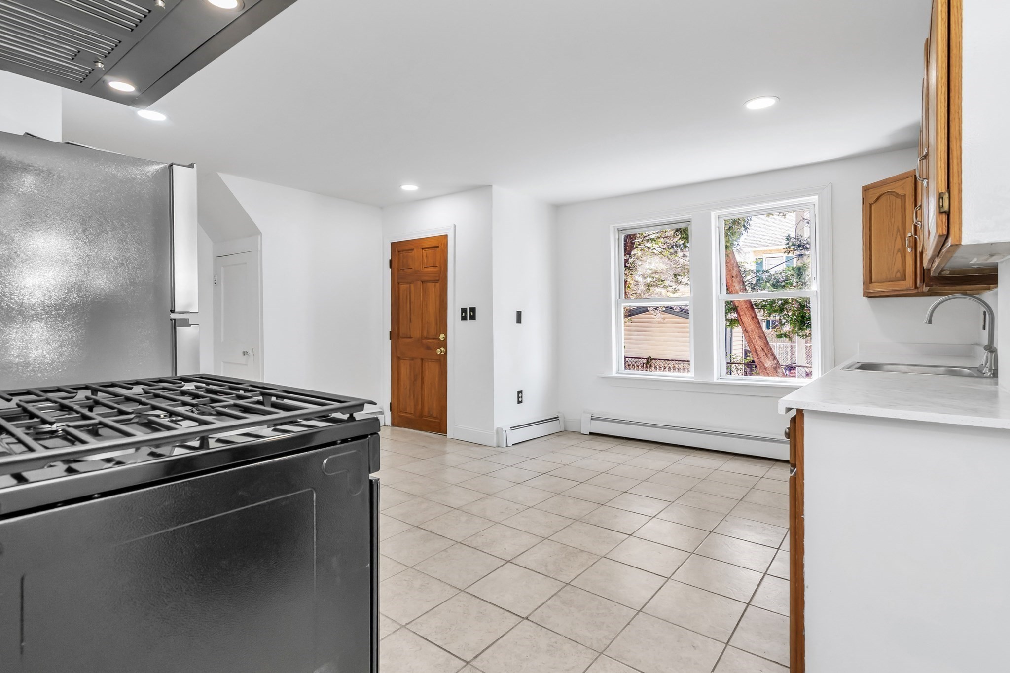 69 Lilley Ave, Lowell, MA 01850 - Image 9