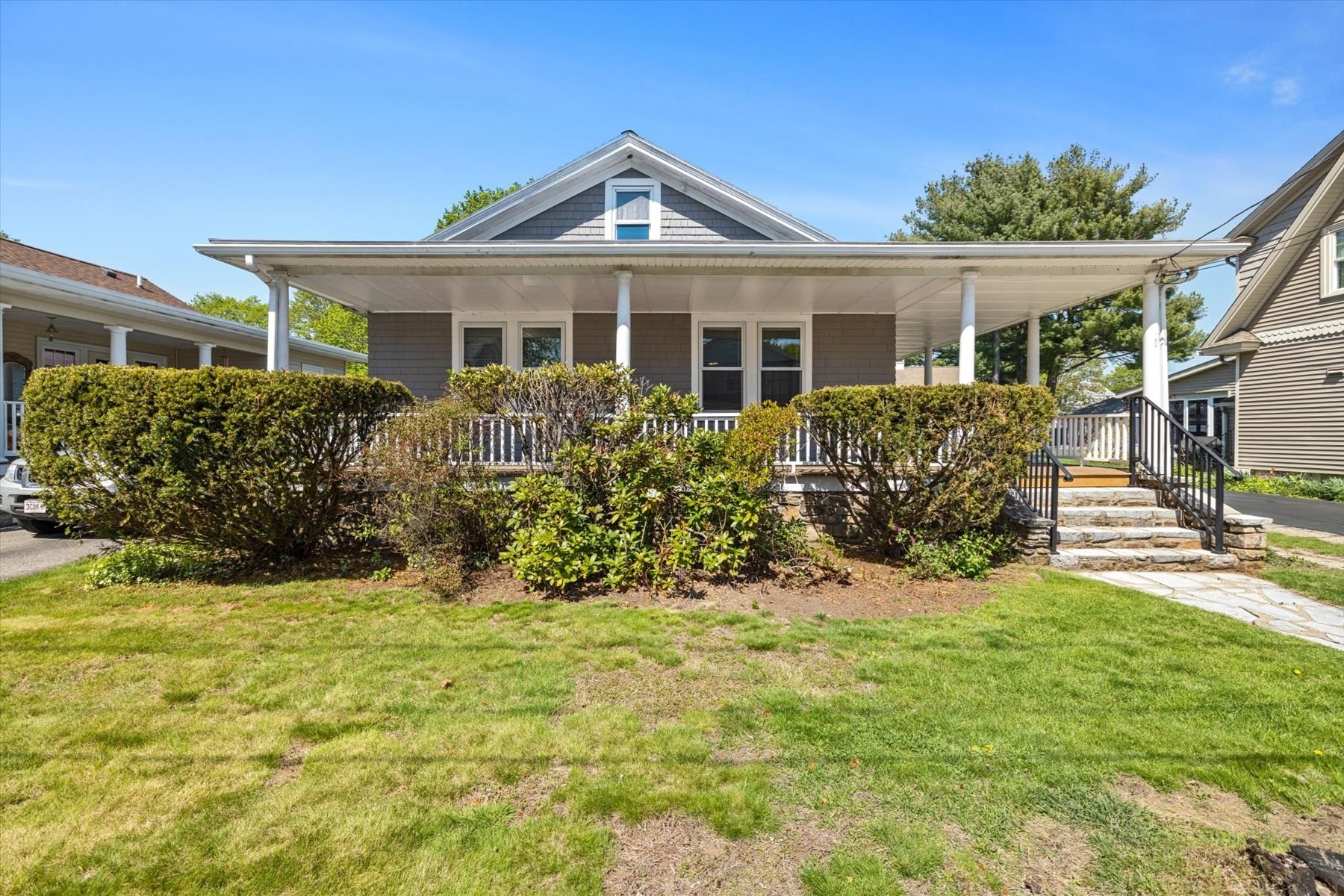 11 Marion St, Uxbridge, MA 01569