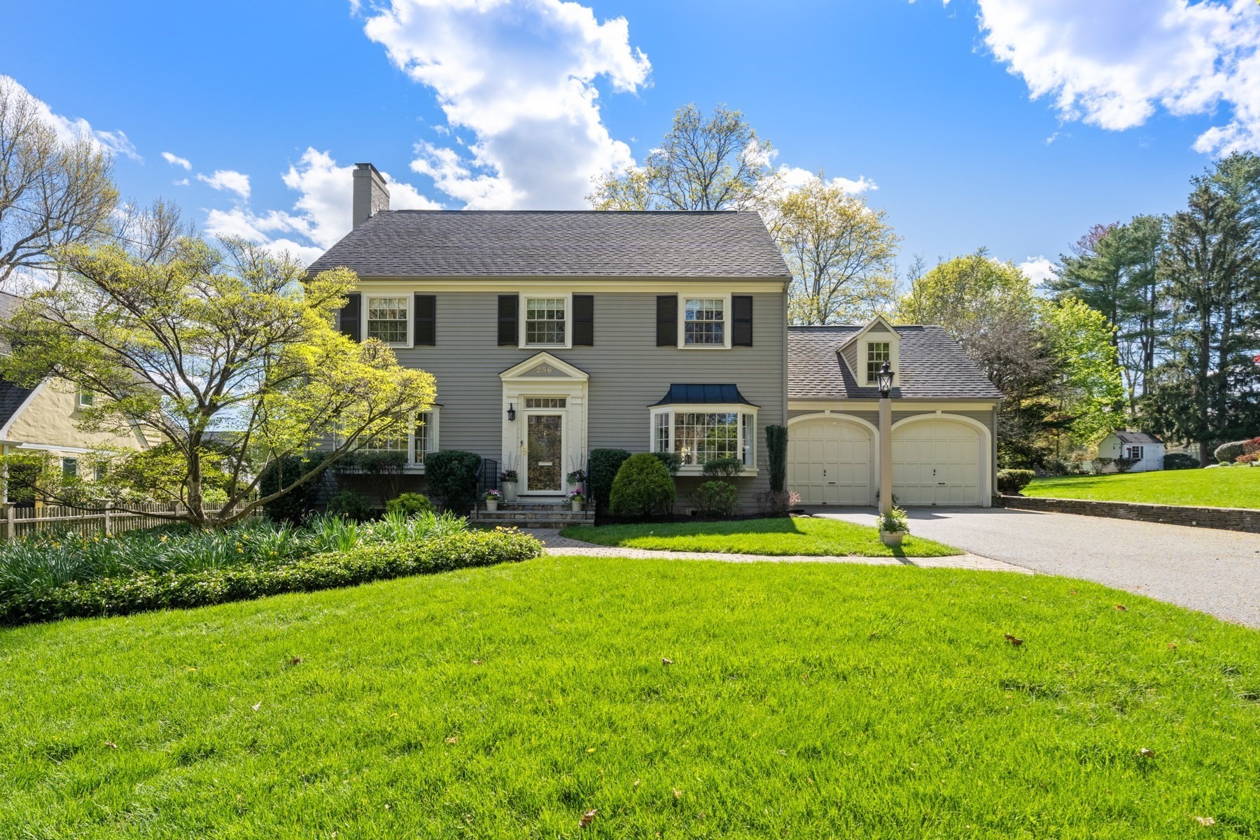 256 Robbins St, Milton, MA 02186