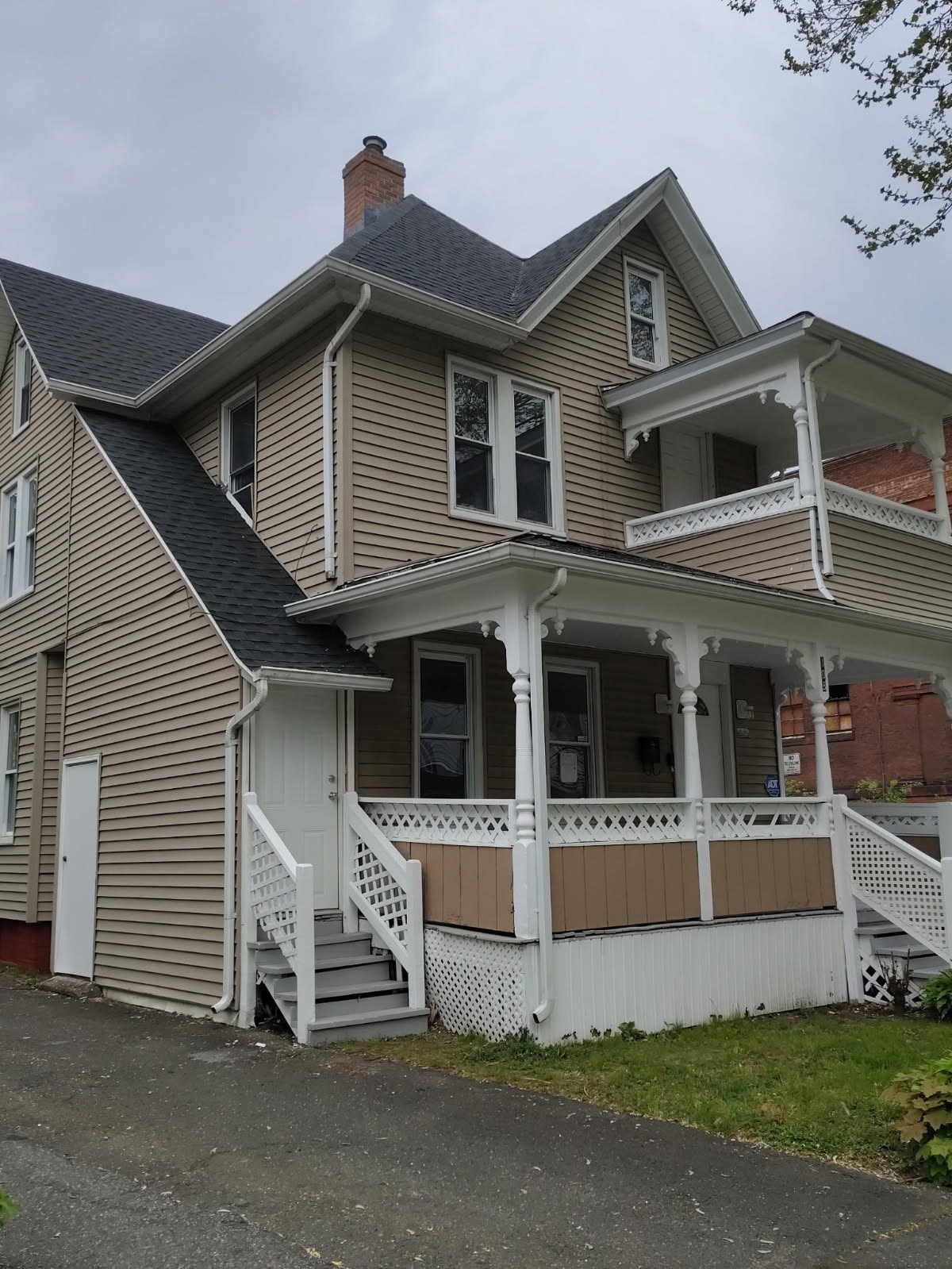 108 Alden St, Springfield, MA 01109