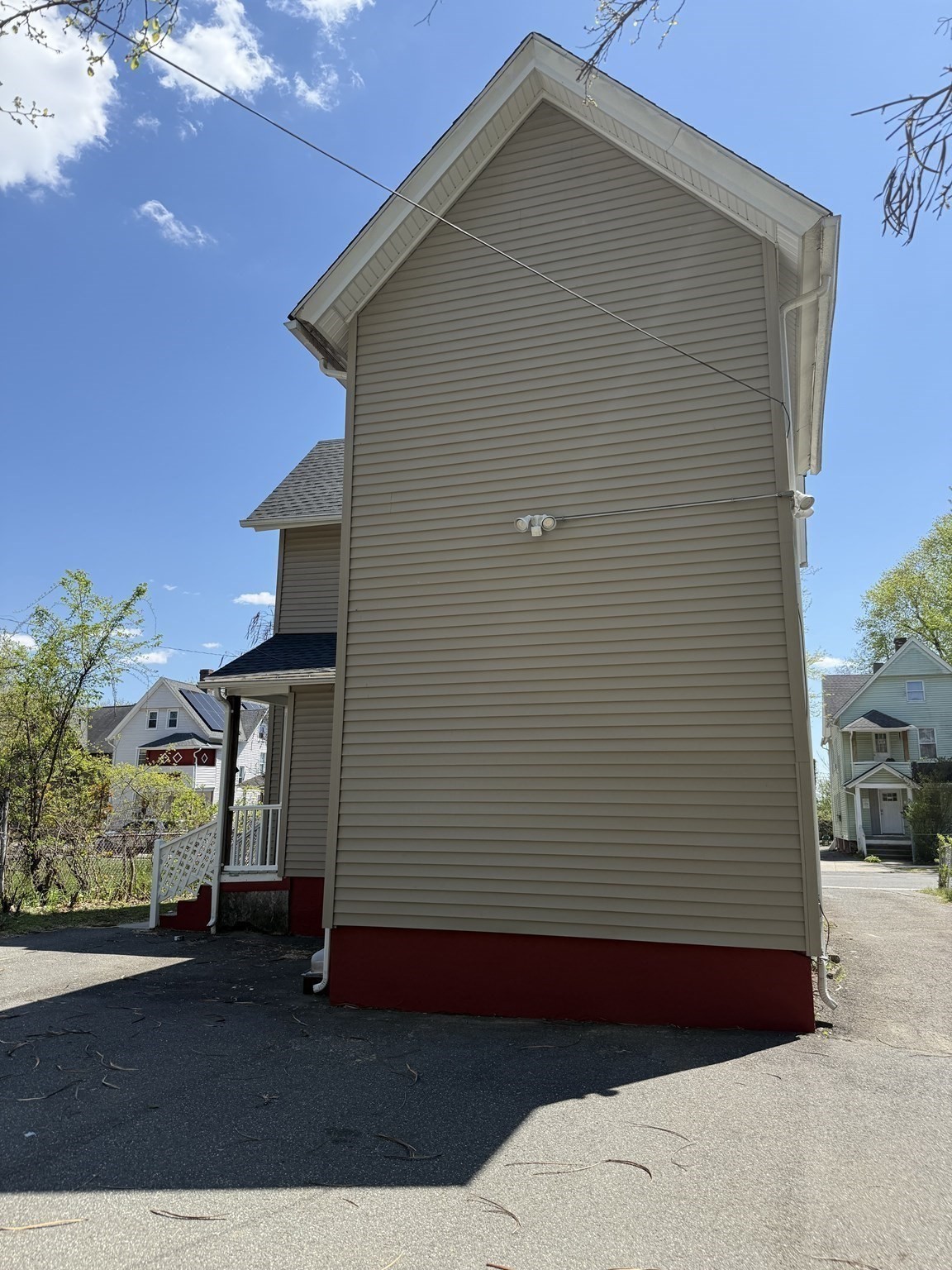 108 Alden St, Springfield, MA 01109 - Image 3