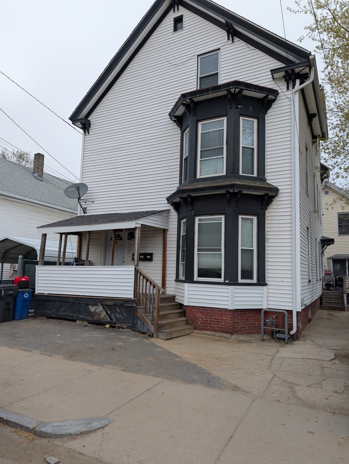 61 Hilldale Ave, Haverhill, MA 01832