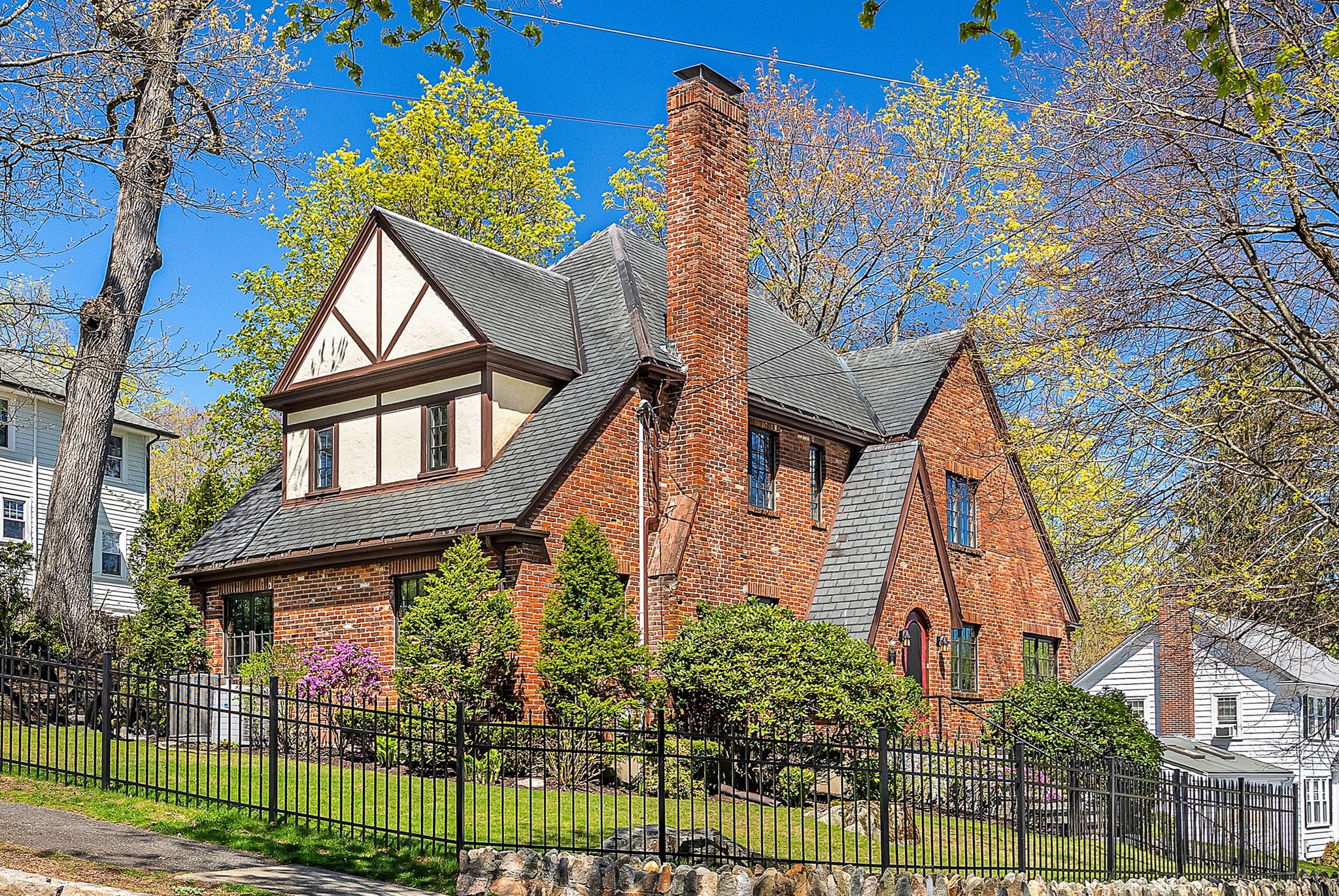 51 Fairfield St, Newton, MA 02460