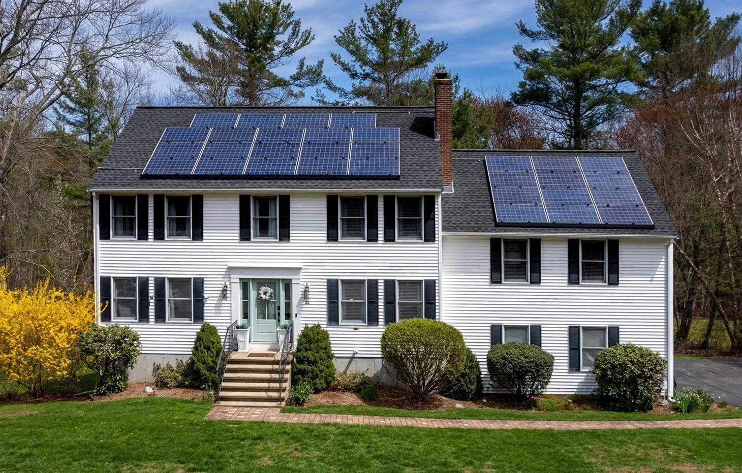 22 Dogwood Lane, Medway, MA 02053