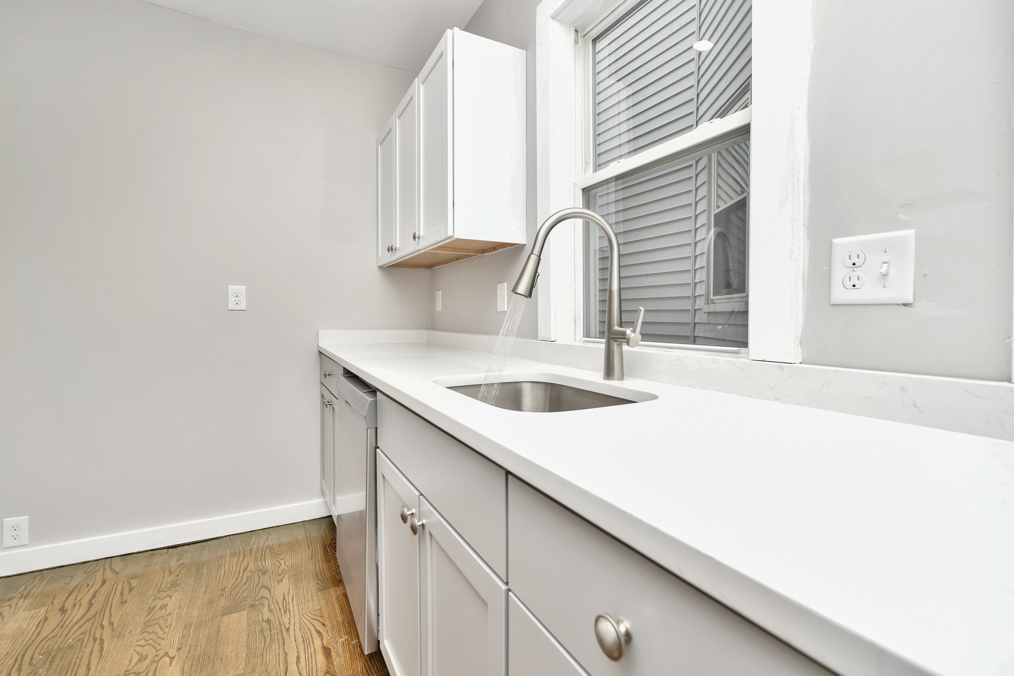 81 Ellington St, Dorchester, Boston, MA 02121 - Image 6