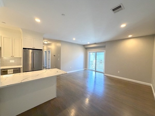966 Hyde Park Ave, Apt 202