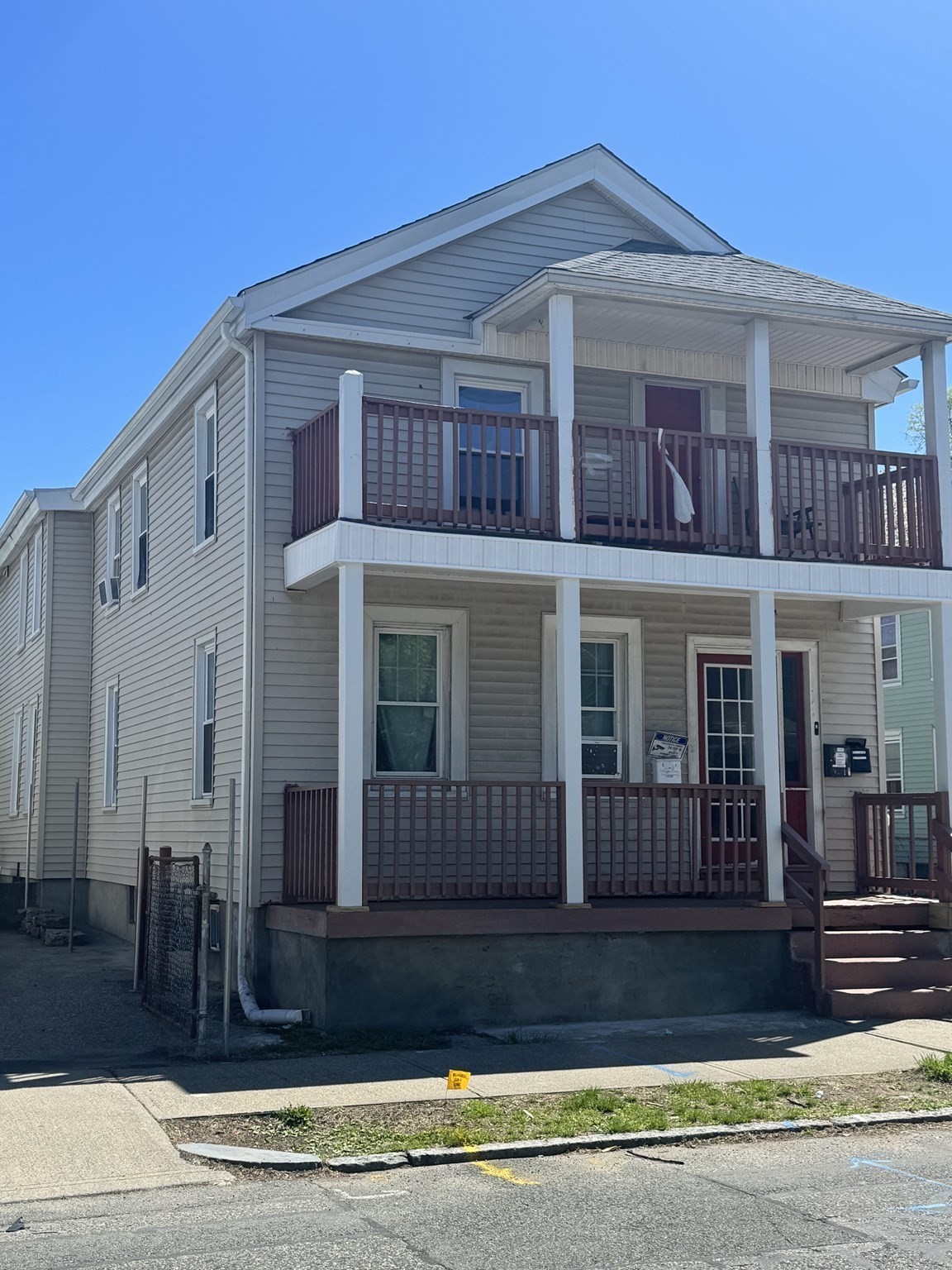 49 Fremont St, Springfield, MA 01105
